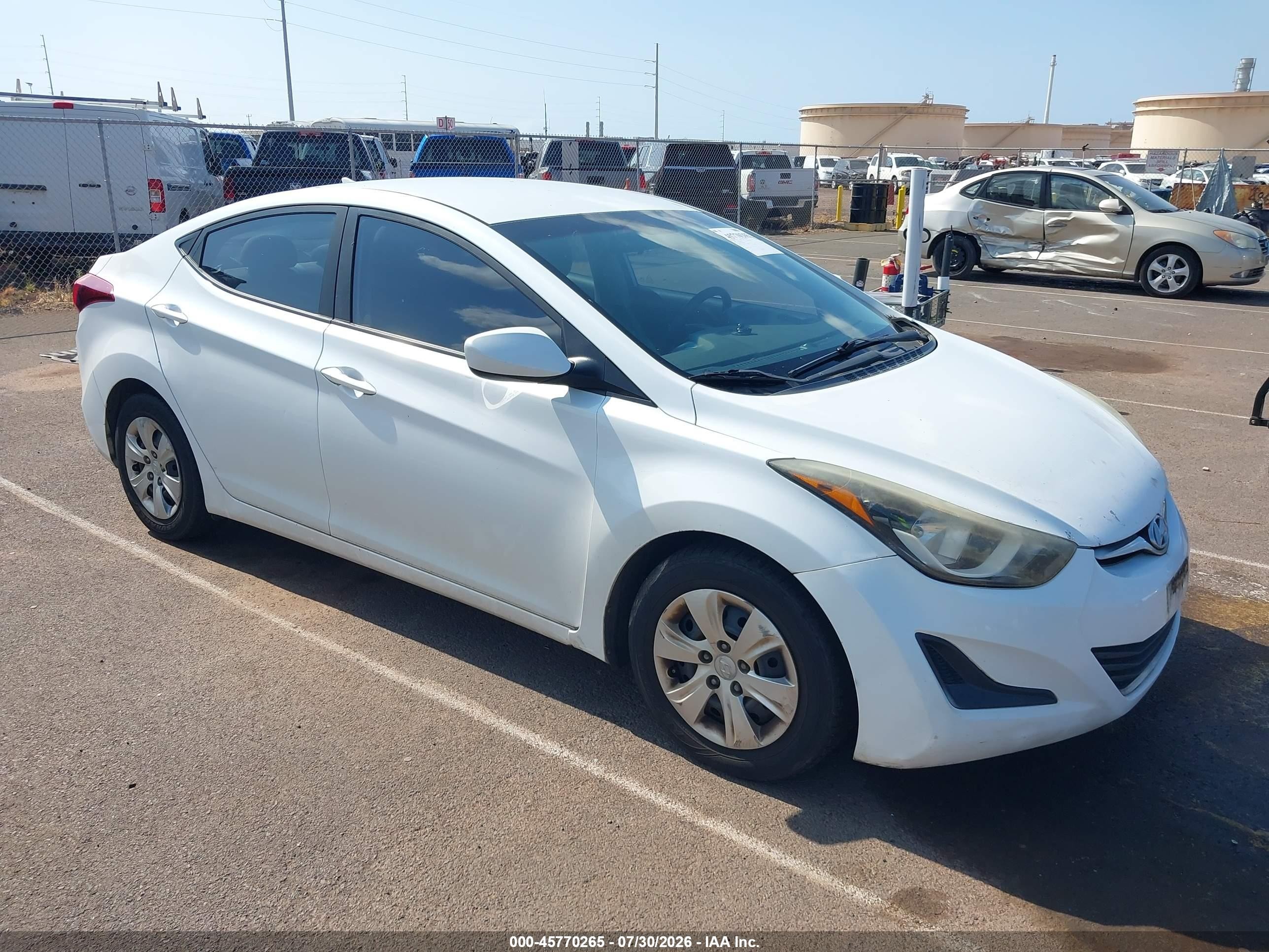 2016 Hyundai Elantra SE, VIN 5NPDH4AE5GH740118 — Normal wear