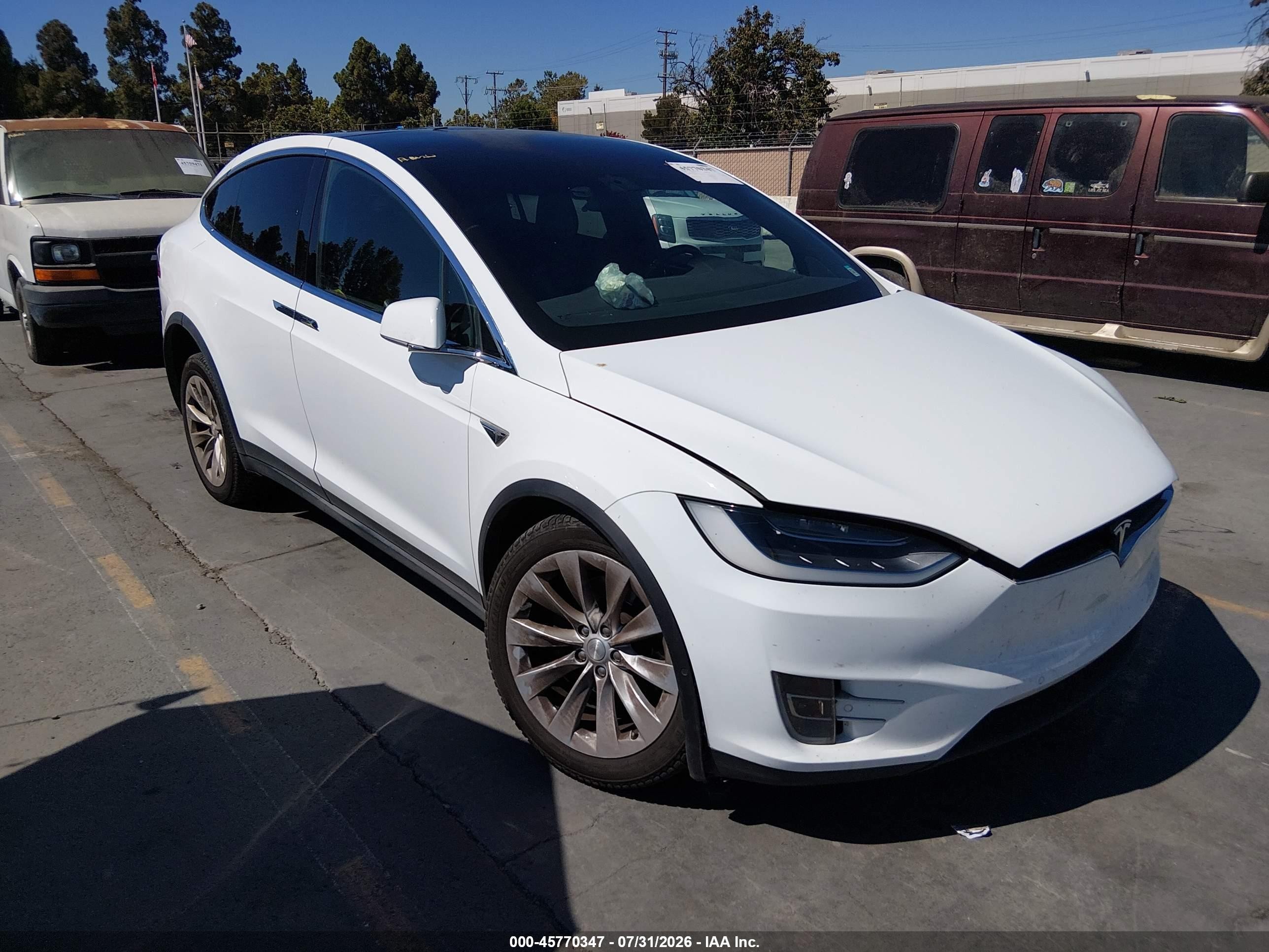 2016 Tesla Model X 70D, VIN 5YJXCBE21GF002119 — Undercarriage