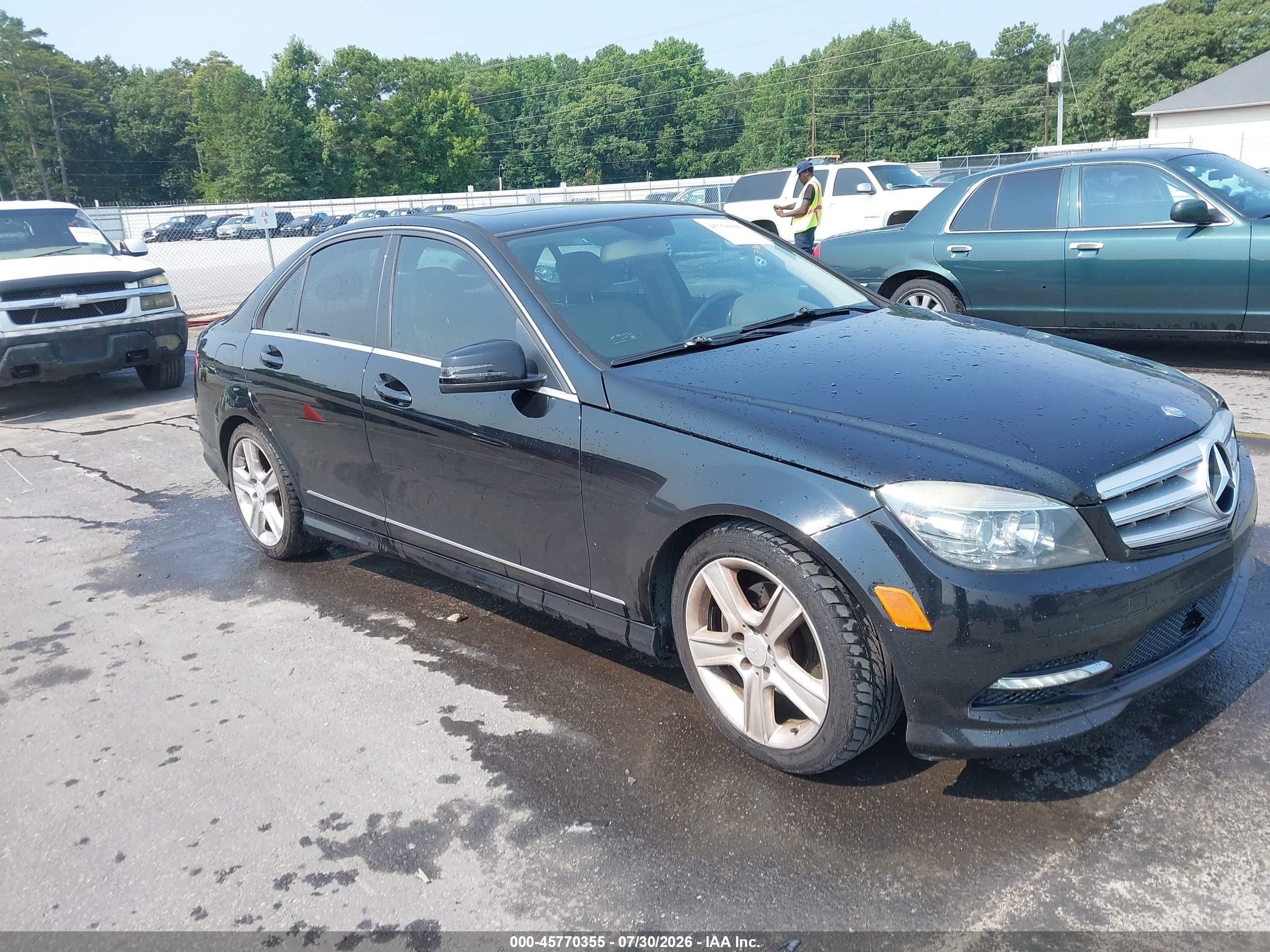 2011 Mercedes-Benz C 300 Sport, VIN WDDGF5EB1BR170456 — Обычный износ