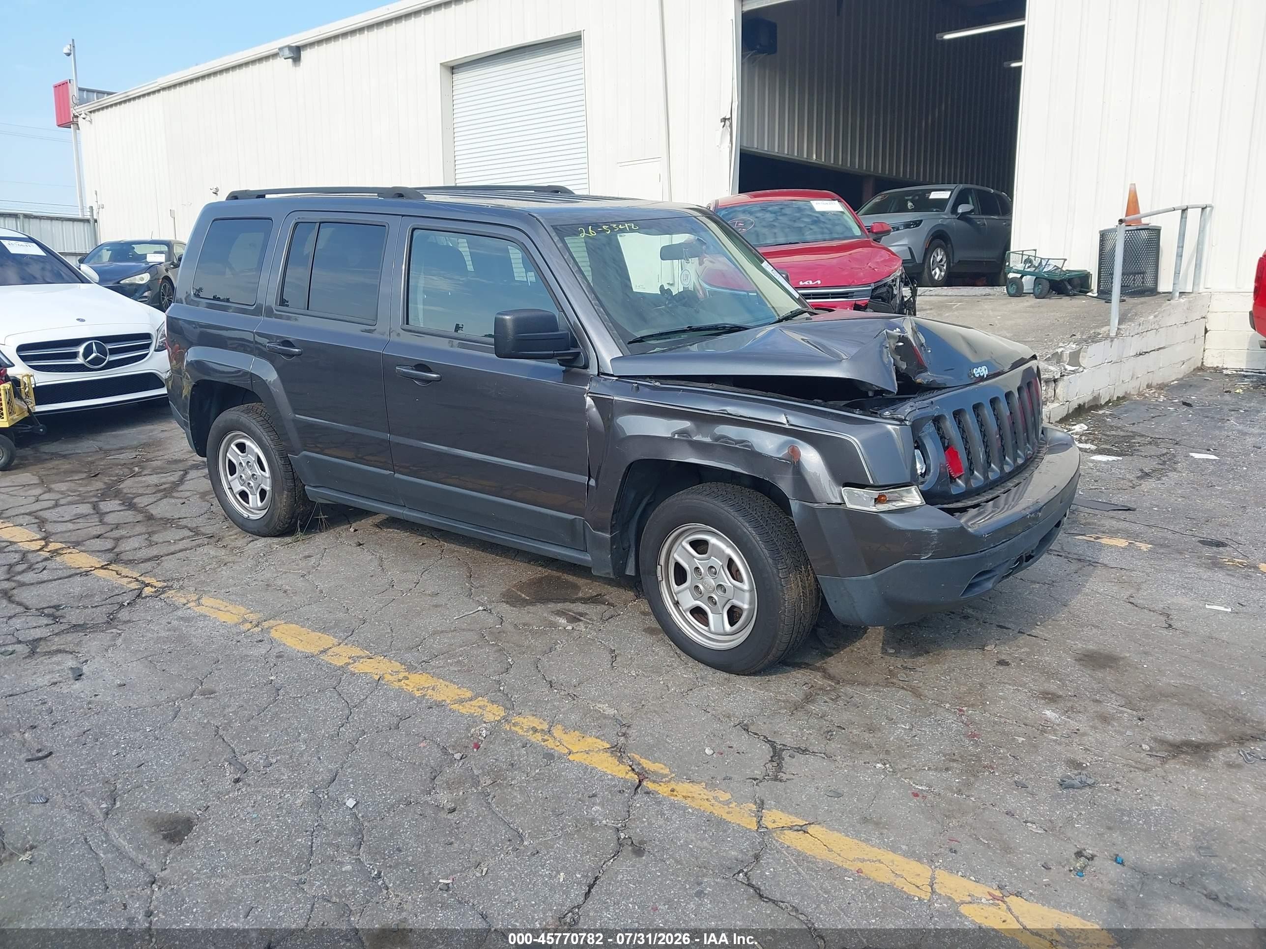 2015 Jeep Patriot Altitude, VIN 1C4NJPBA3FD170811 — Front end