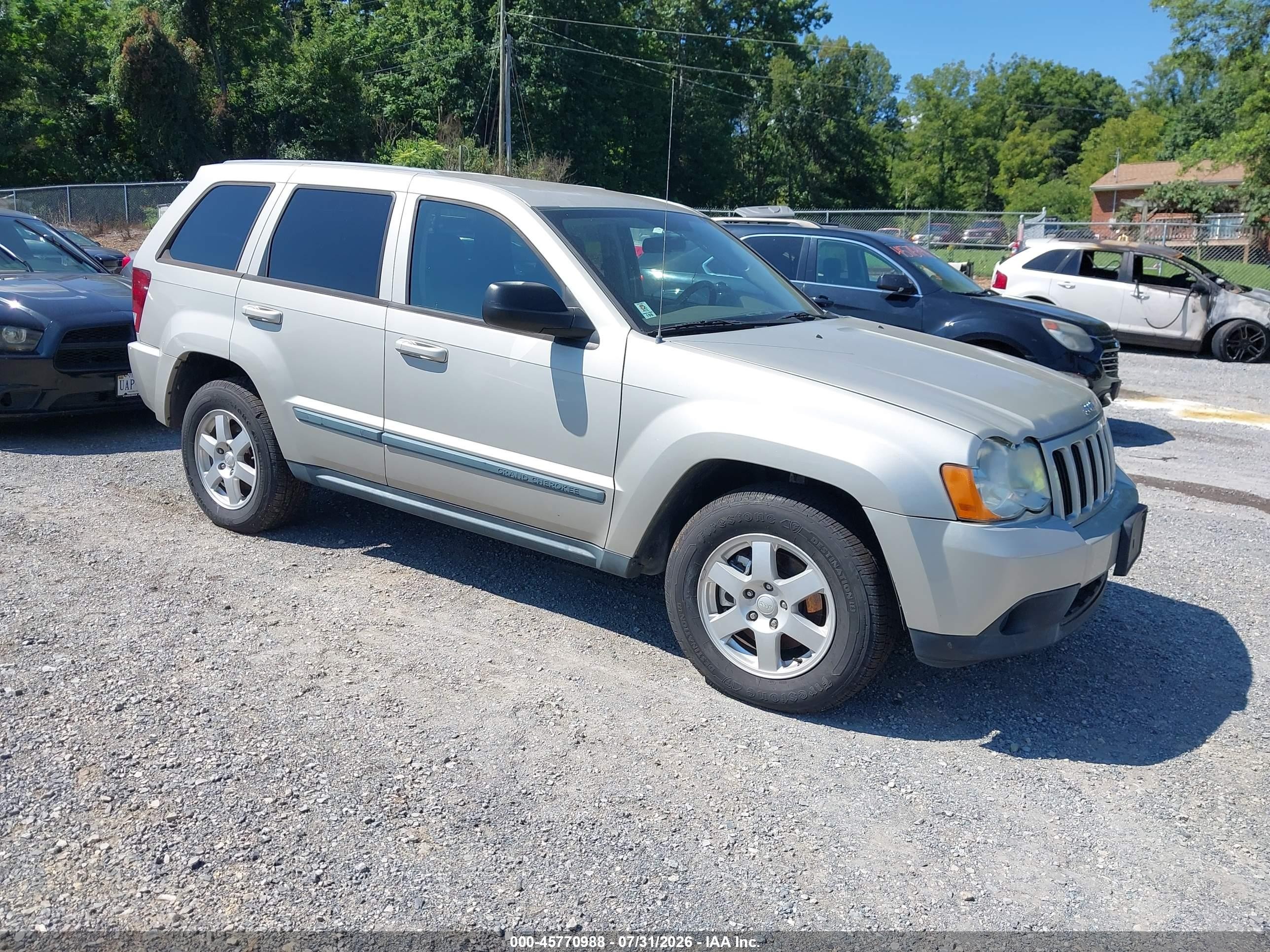 2008 Jeep Grand Cherokee Laredo, VIN 1J8HR48N88C204872 — Normal wear