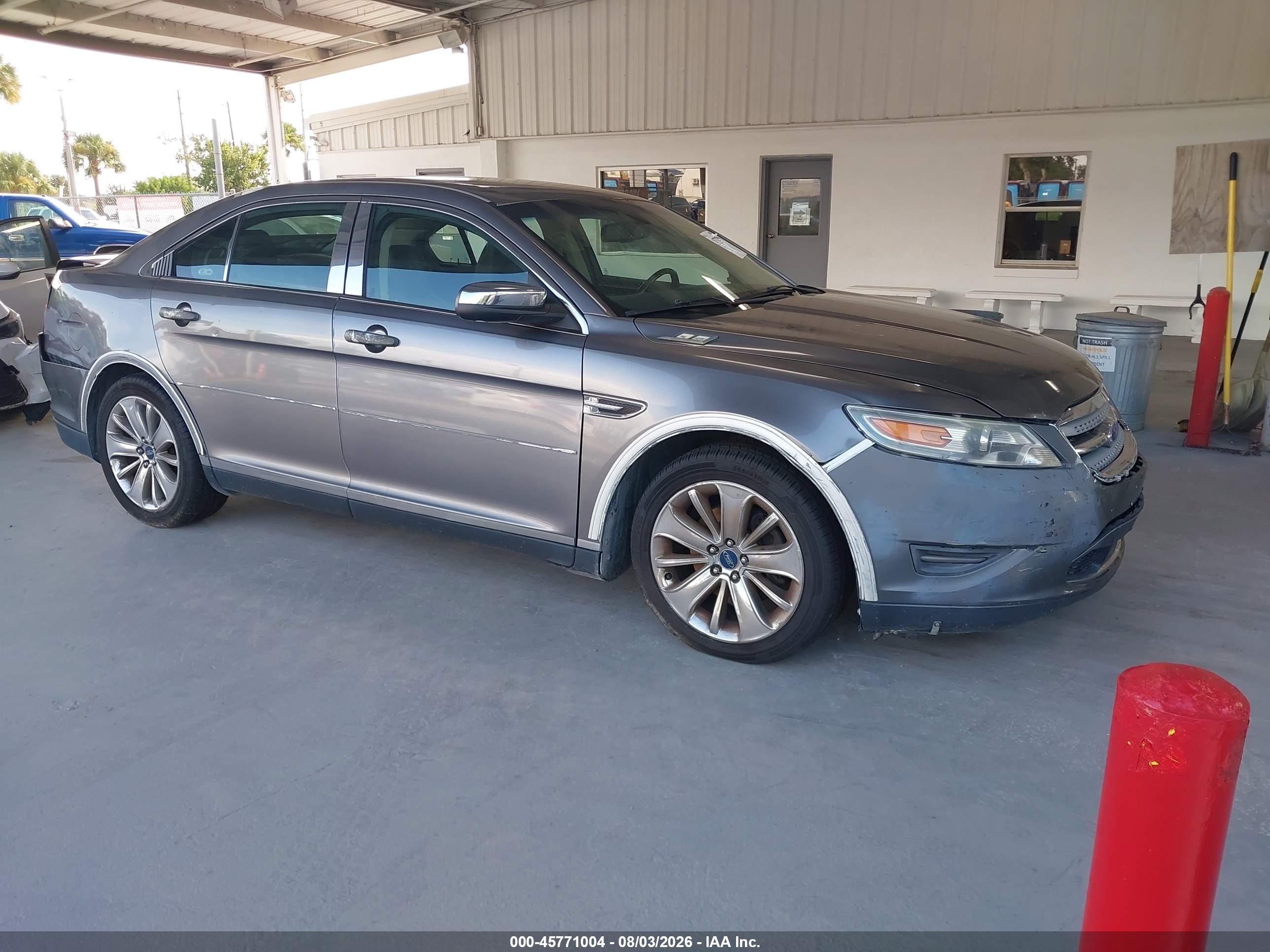 2012 Ford Taurus Limited, VIN 1FAHP2FW0CG131498 — Зад