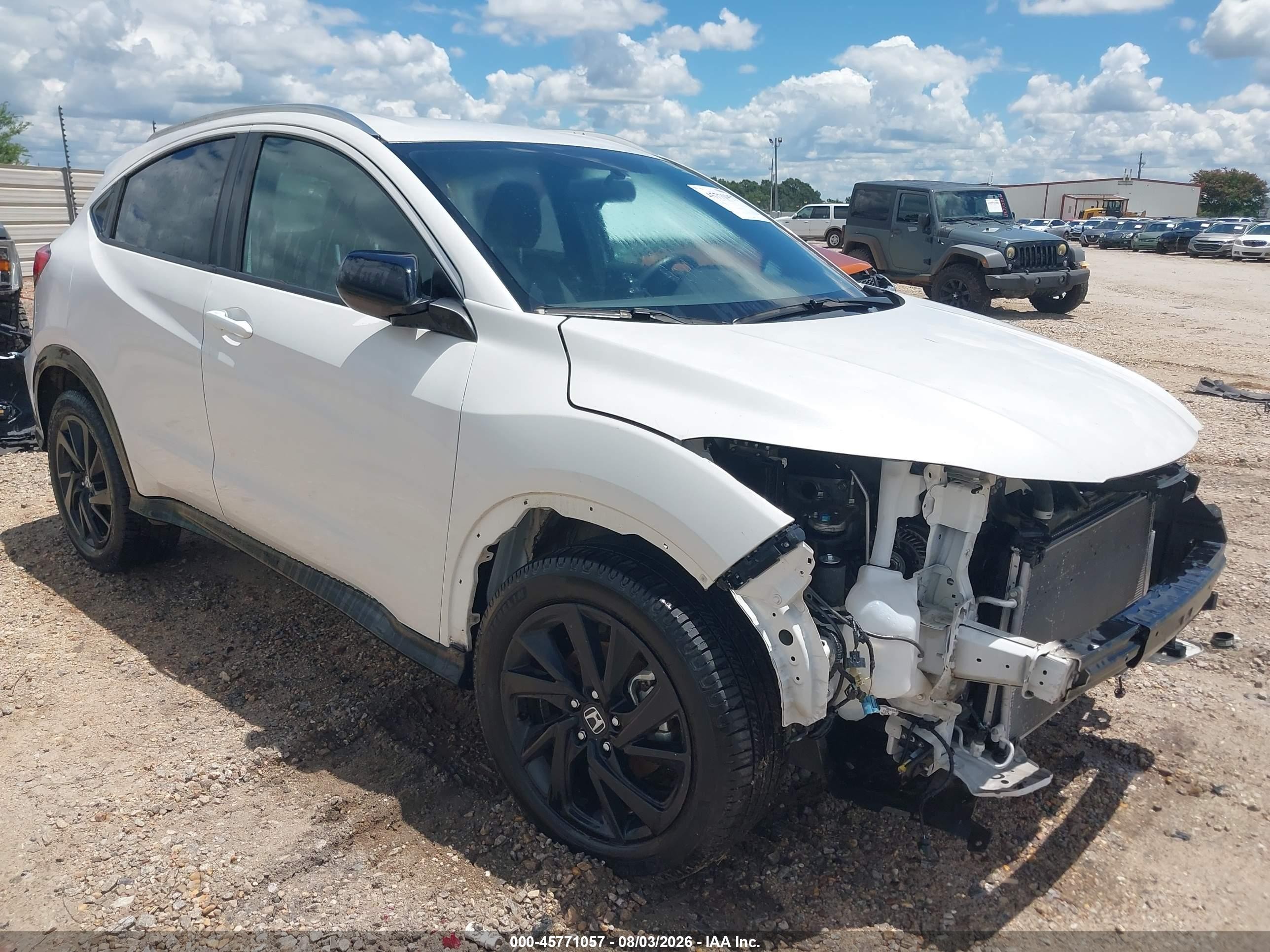 2022 Honda HR-V Sport, VIN 3CZRU6H17NM769461 — Перед