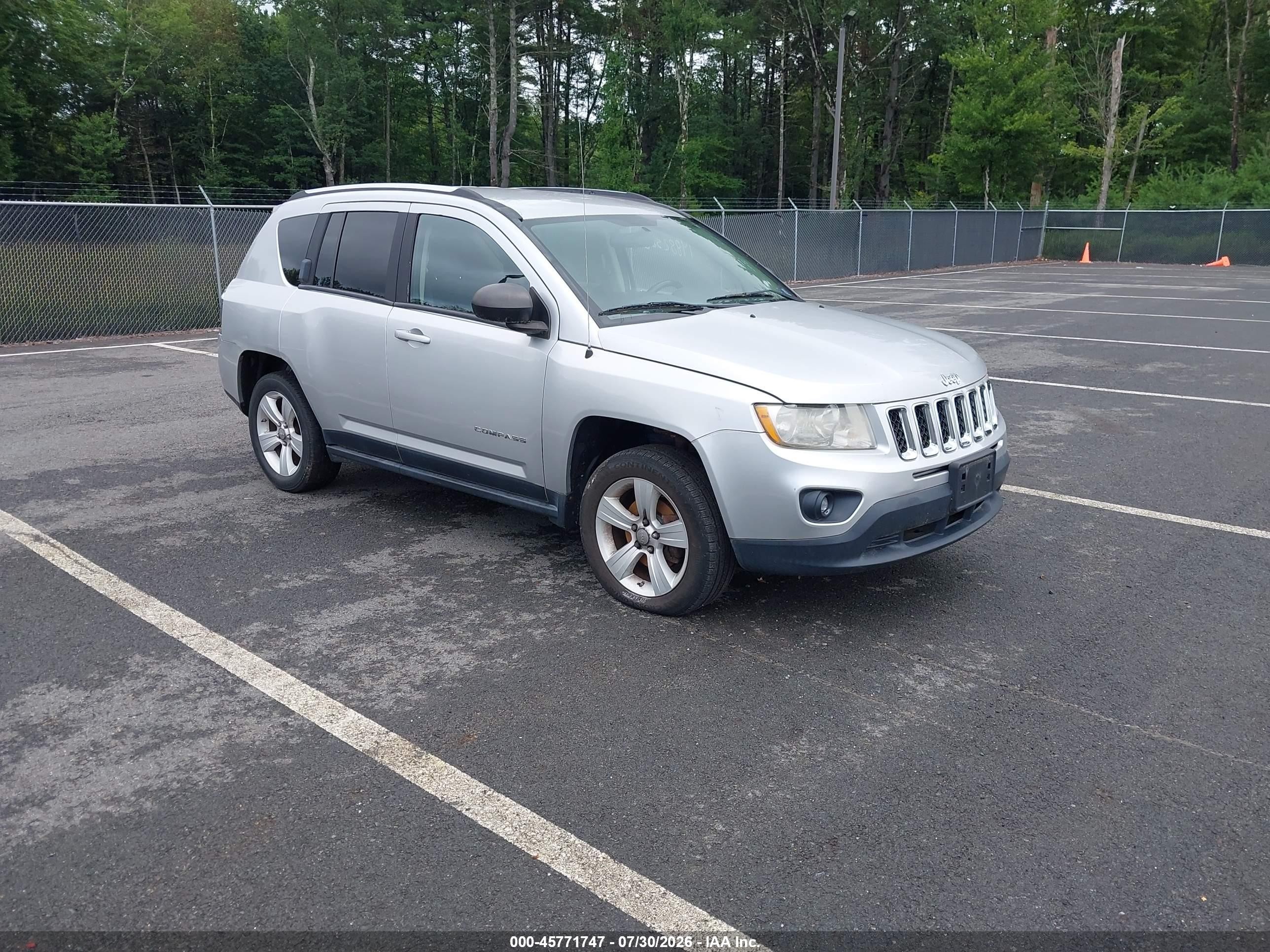 2012 Jeep Compass Latitude, VIN 1C4NJDEB1CD541480 — Normal wear