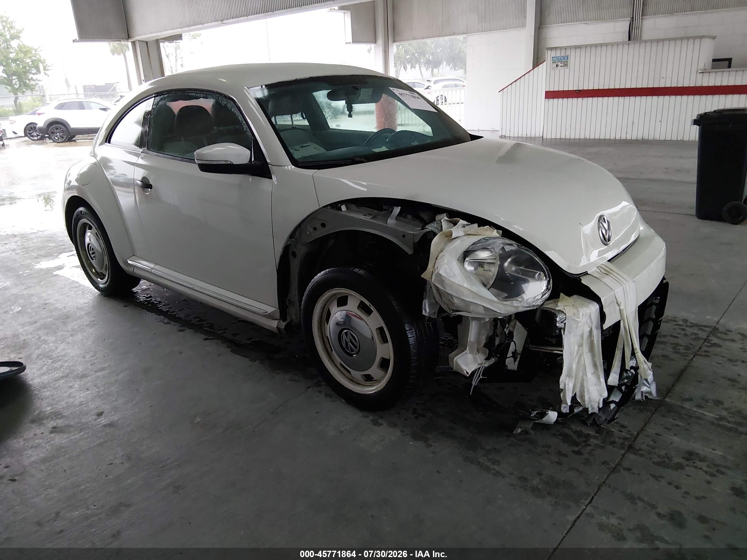 2015 Volkswagen Beetle 1.8T, VIN 3VWF17AT2FM651948 — Normal wear