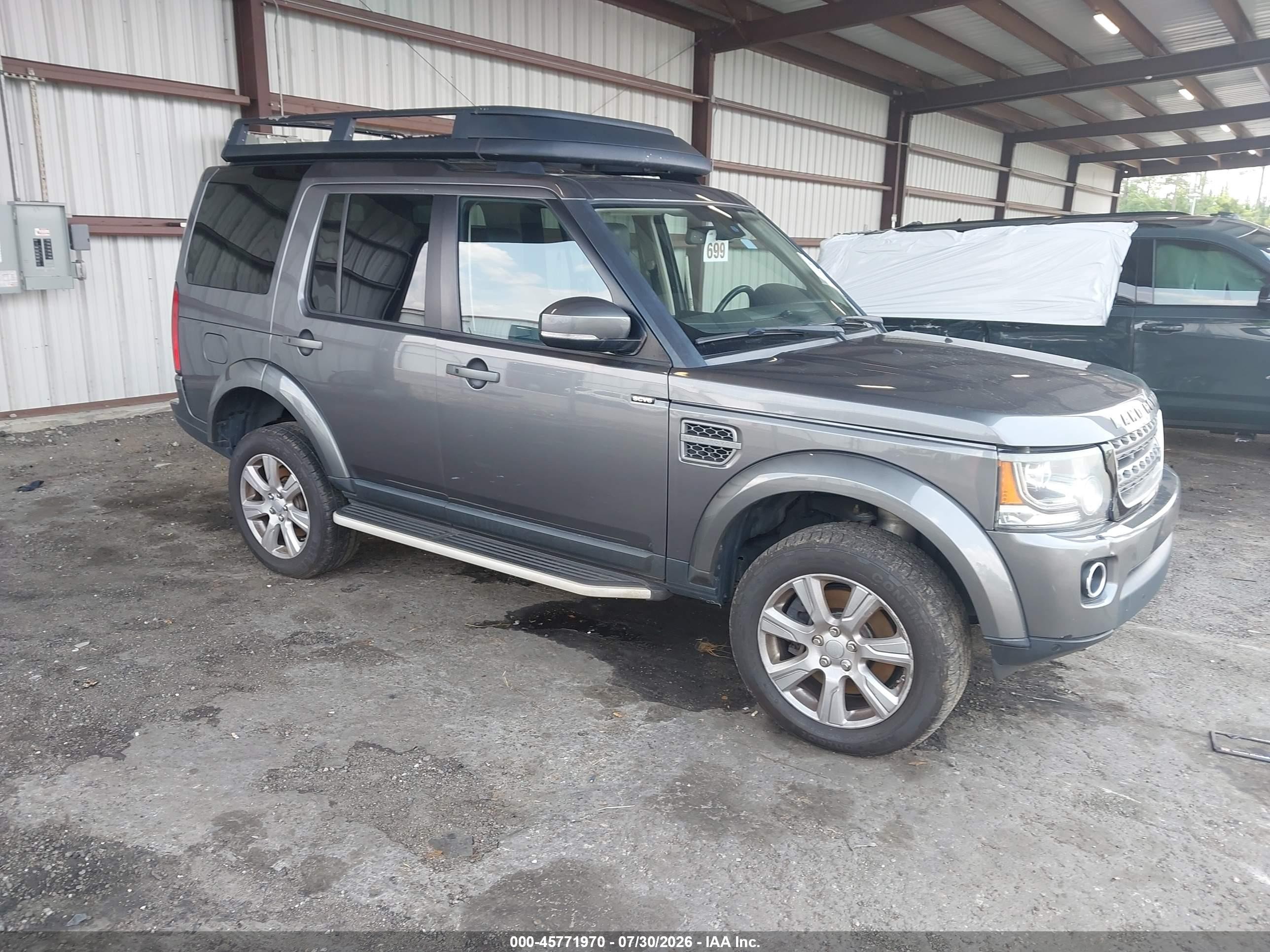 2016 Land Rover LR4 HSE, VIN SALAG2V6XGA789618 — Normal wear