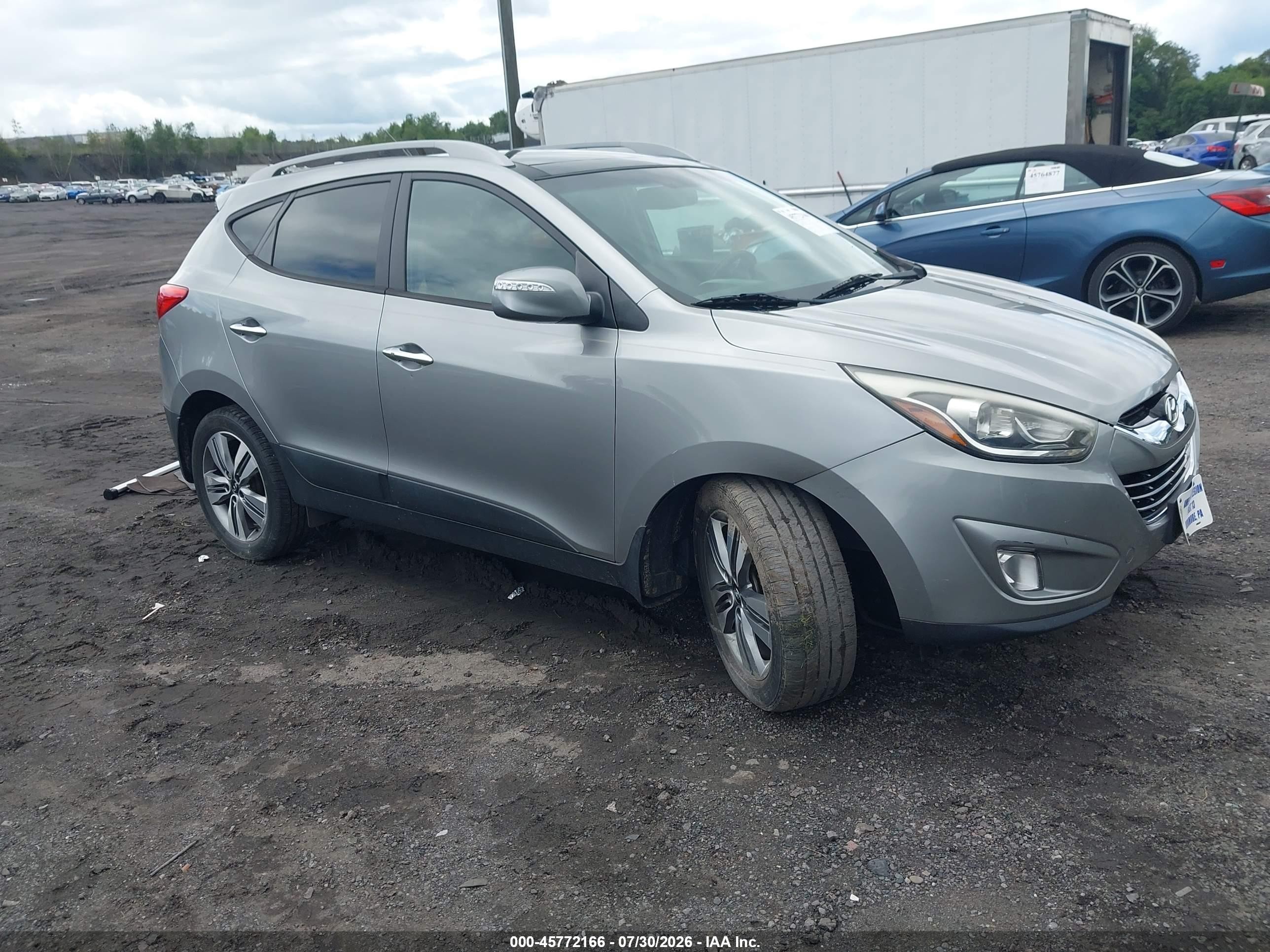2015 Hyundai Tucson SE, VIN KM8JU3AG1FU066334 — Перед