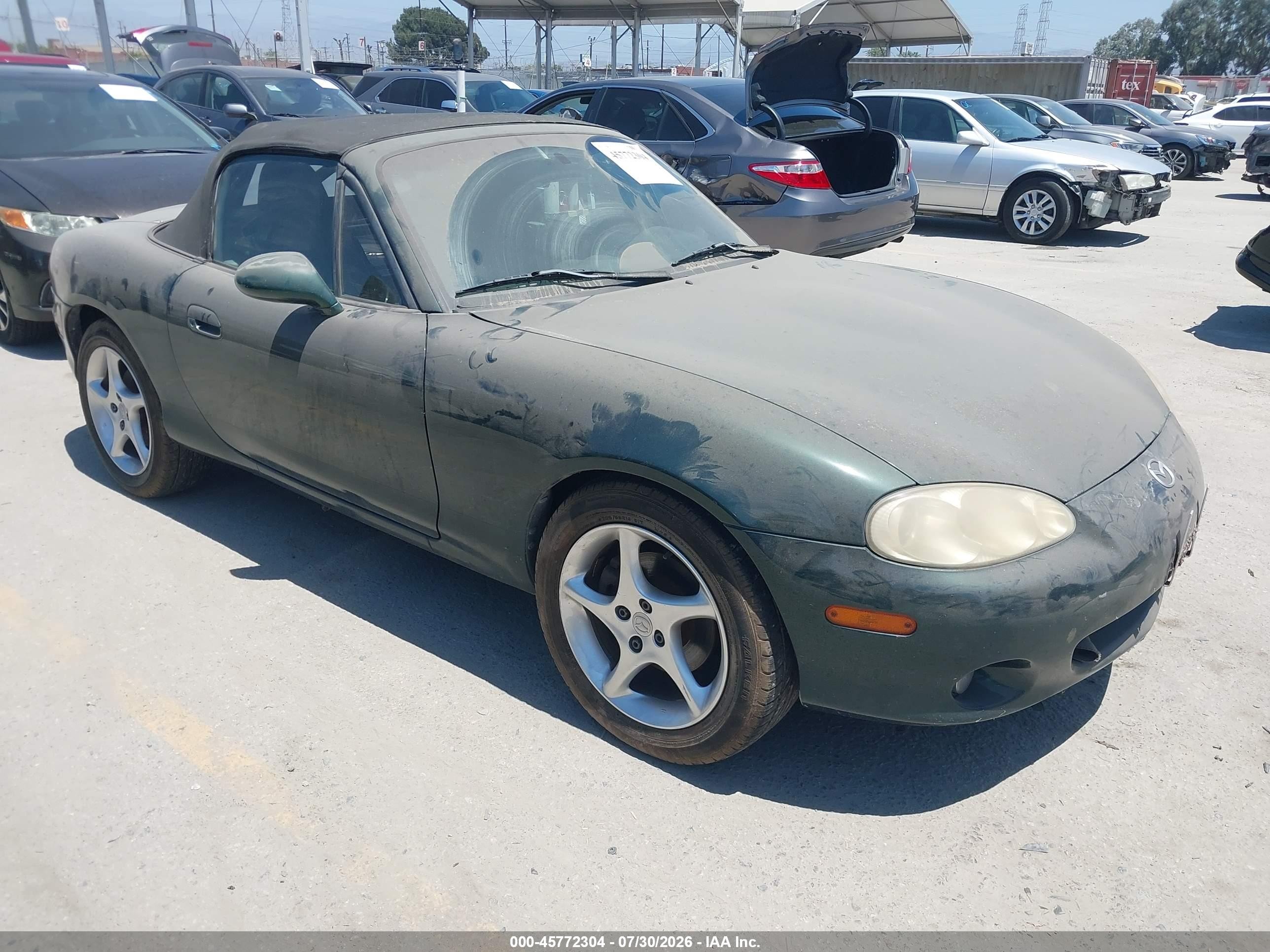 2001 Mazda MX-5 Miata, VIN JM1NB353610202007 — Normal wear