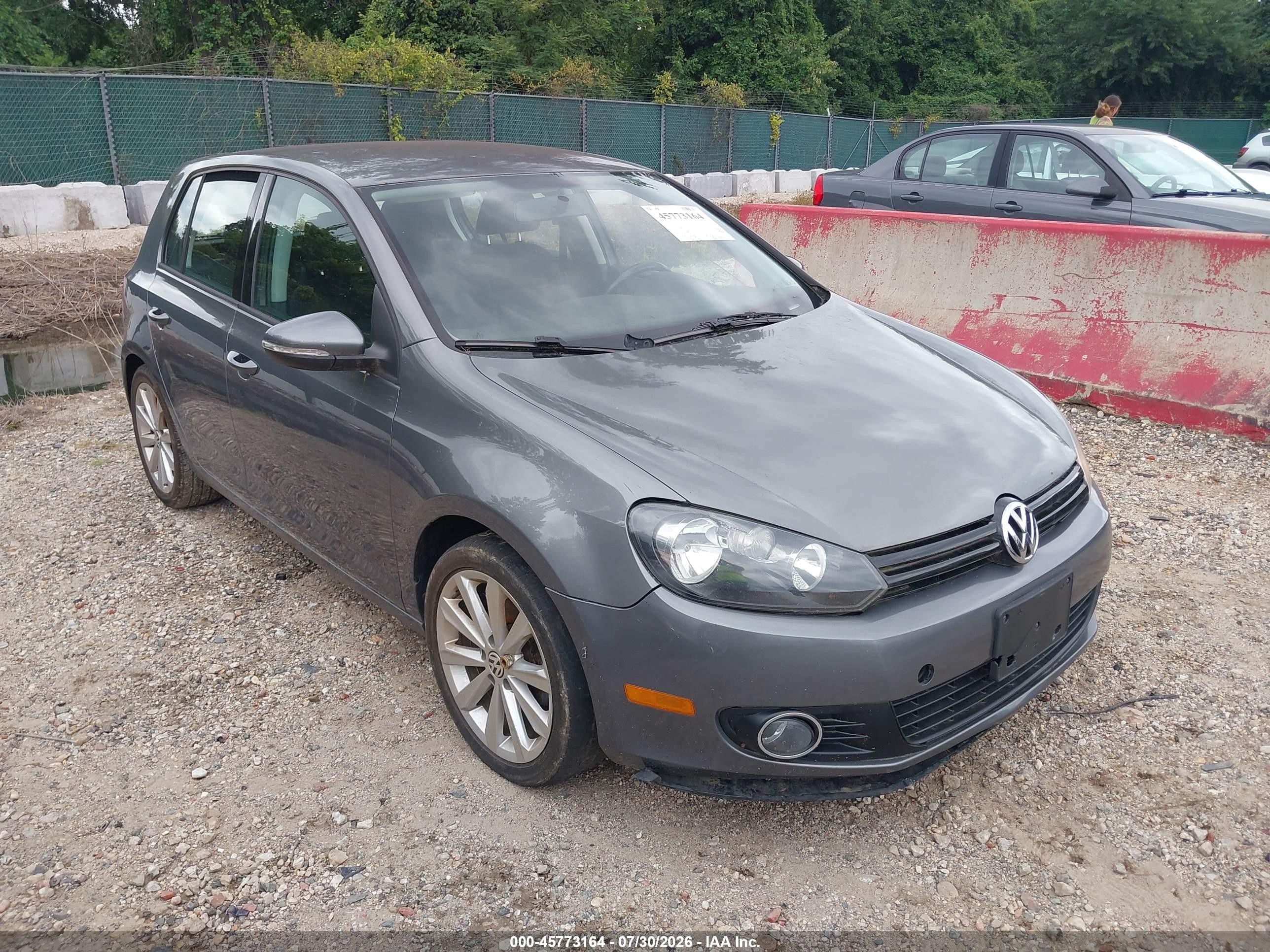 2014 Volkswagen Golf TDI, VIN WVWDM7AJ0EW011400 — Normal wear