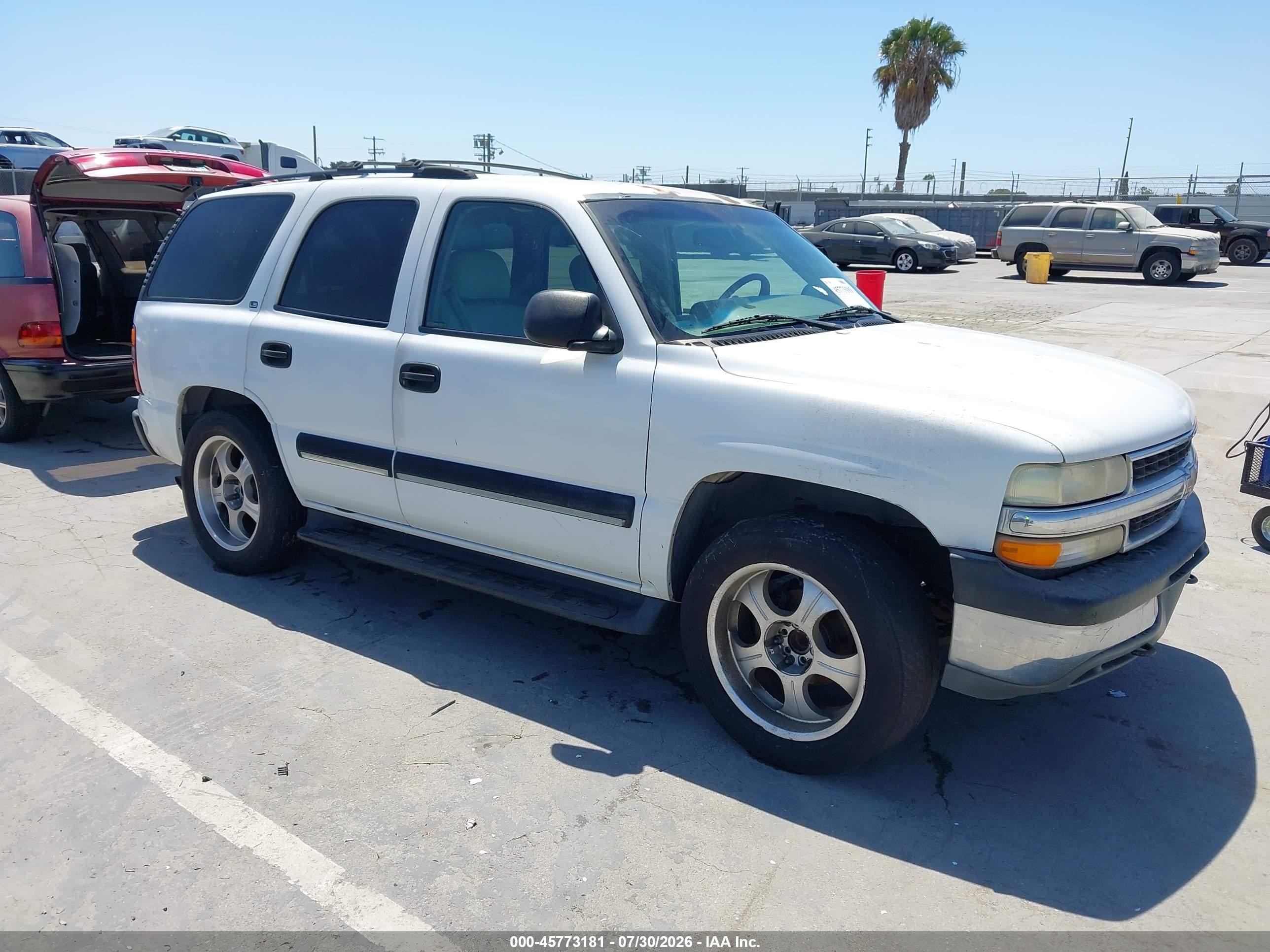2001 Chevrolet Tahoe LS, VIN 1GNEC13T91J150281 — Normal wear