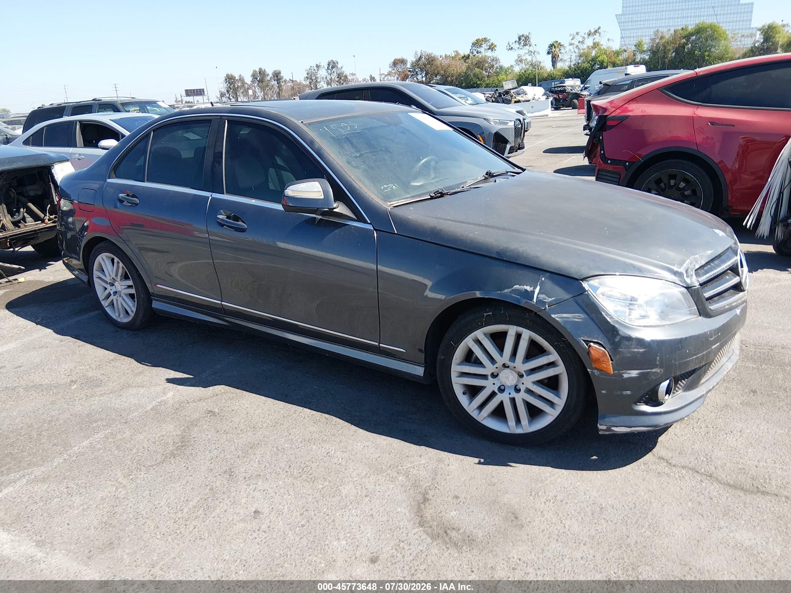 2009 Mercedes-Benz C 300 Sport, VIN WDDGF54X69R060588 — Front end