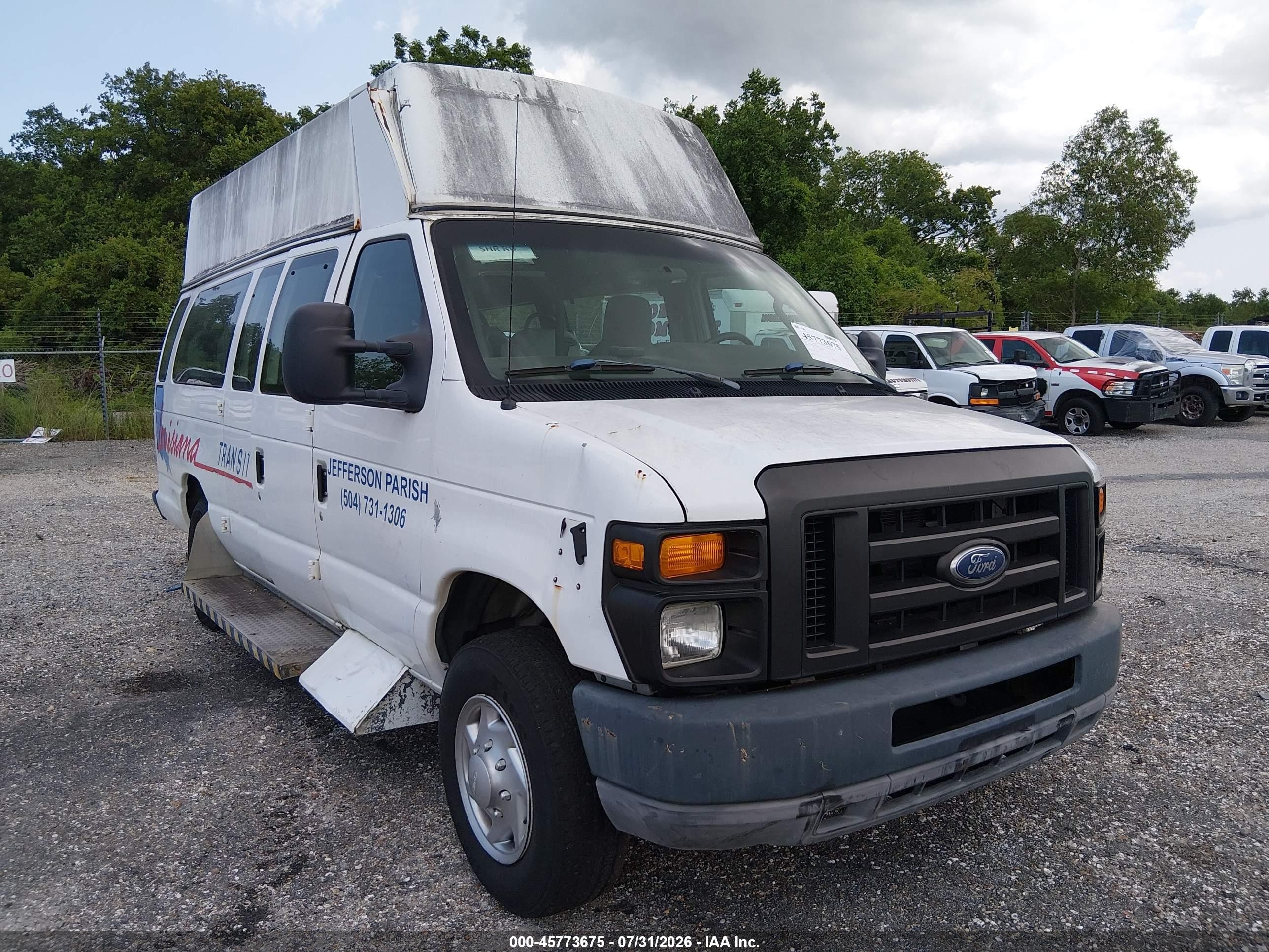 2010 Ford Econoline Cargo Super Duty Commercial, VIN 1FTDS3EL9ADA57601 — Normal wear
