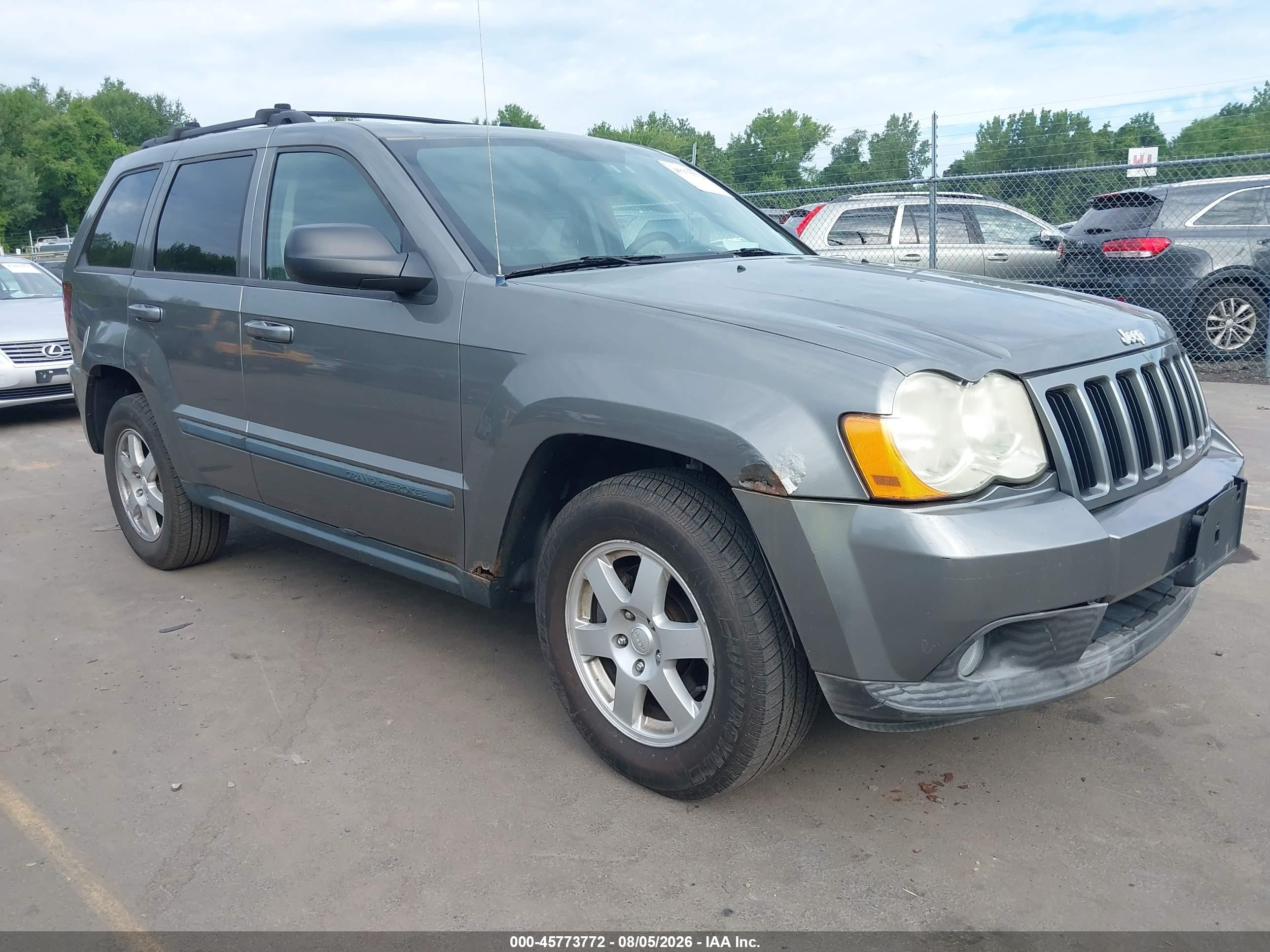 2008 Jeep Grand Cherokee Laredo, VIN 1J8GR48K38C186993 — Normal wear