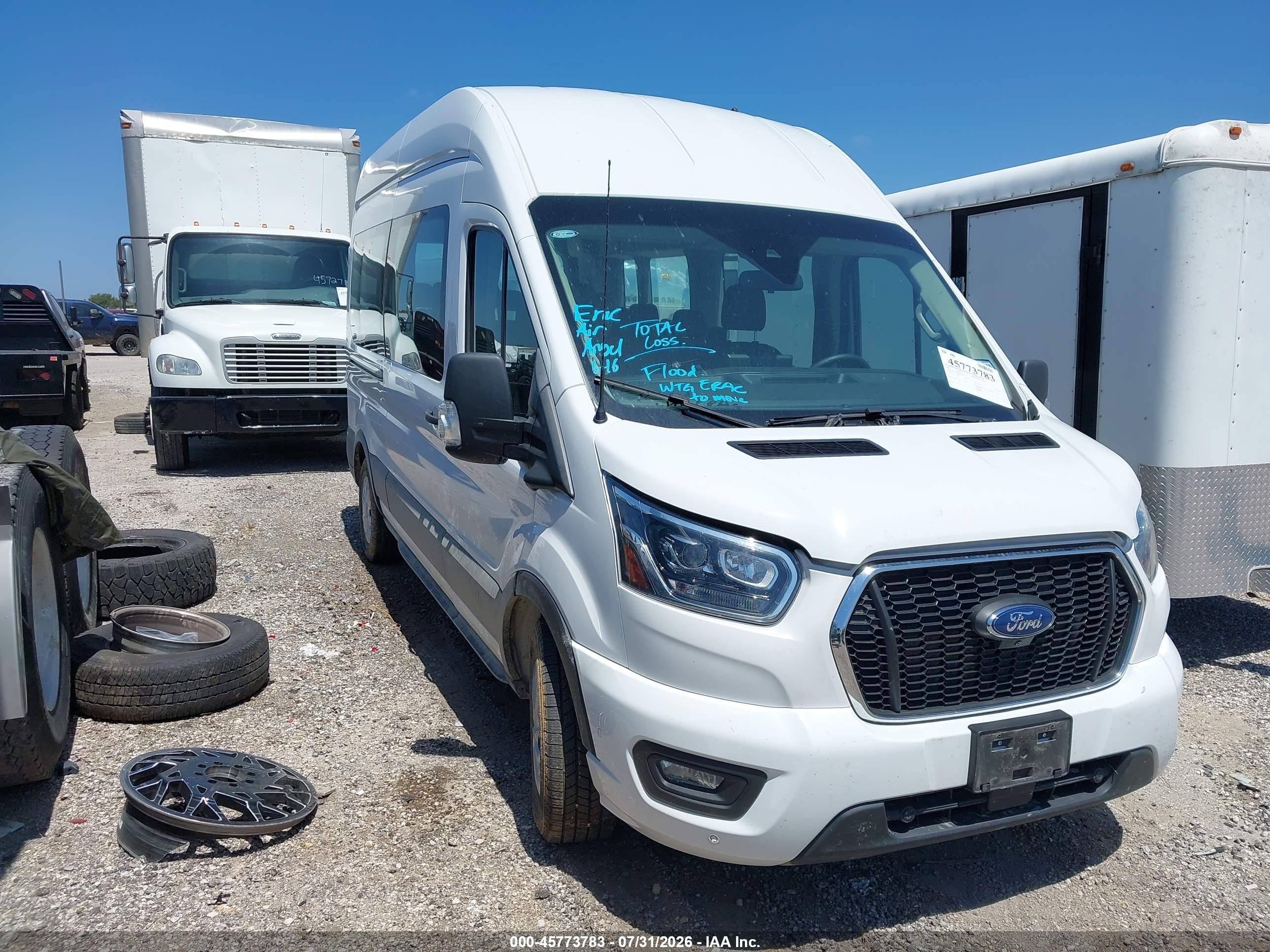 2023 Ford Transit Passenger XLT, VIN 1FBAX2X83PKB33801 — Механическое