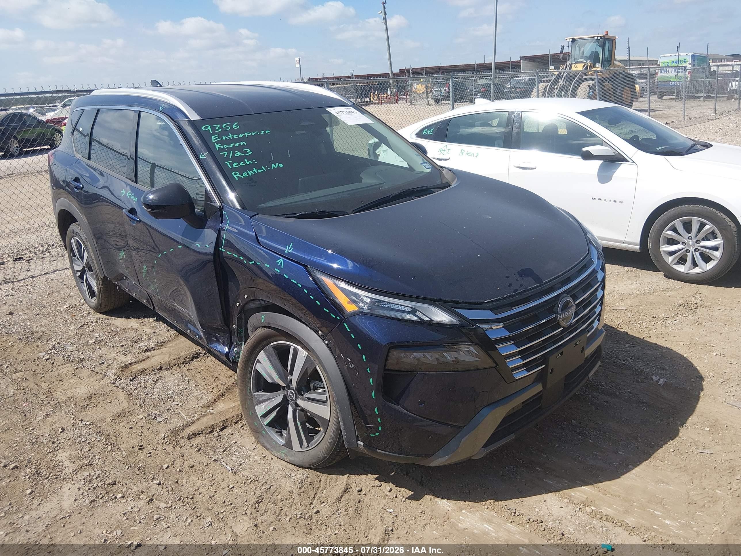 2026 Nissan Rogue SL, VIN 5N1BT3CA3TC835319 — Бок