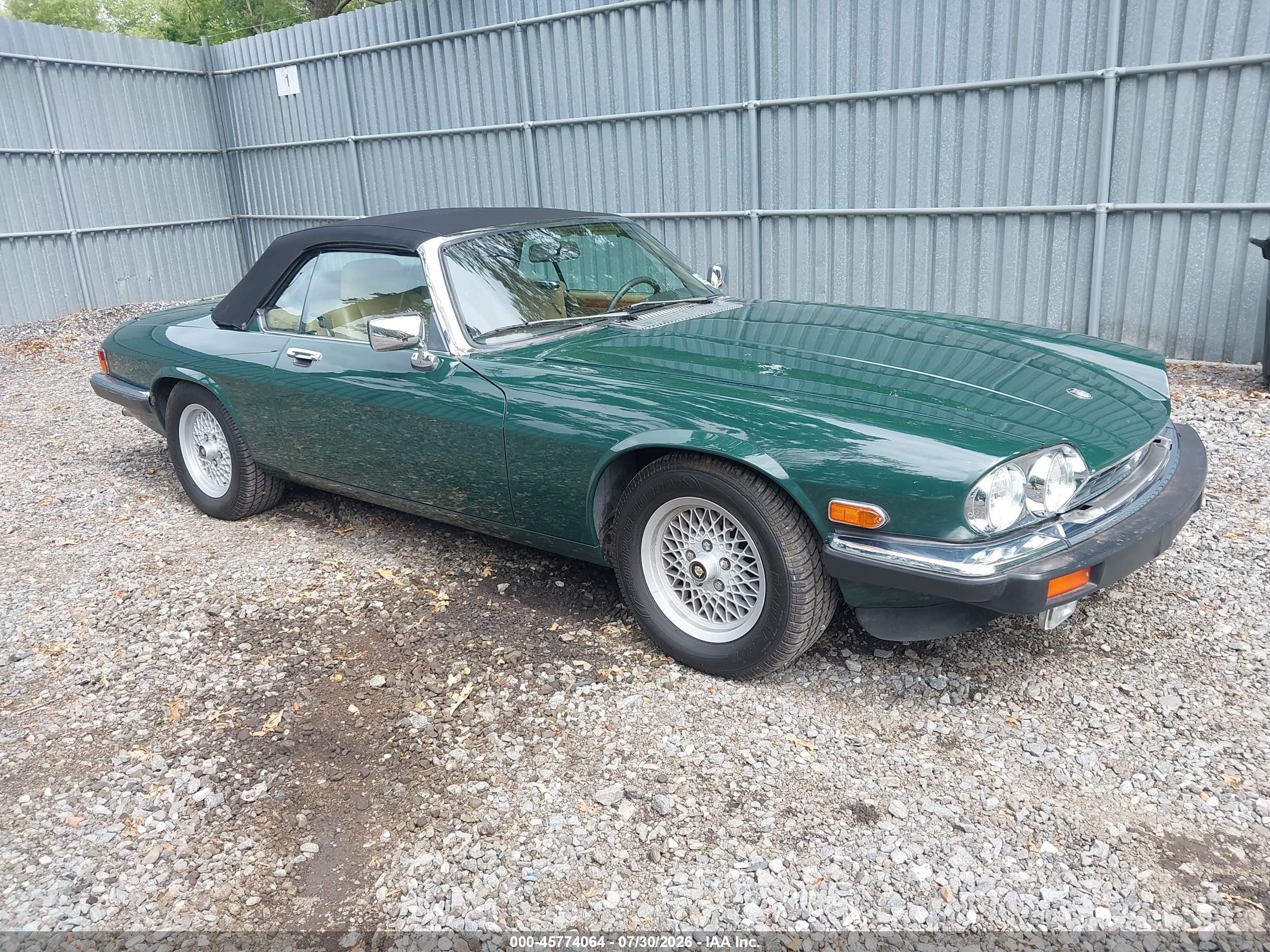 1990 Jaguar XJS, VIN SAJNW4841LC172643 — Side