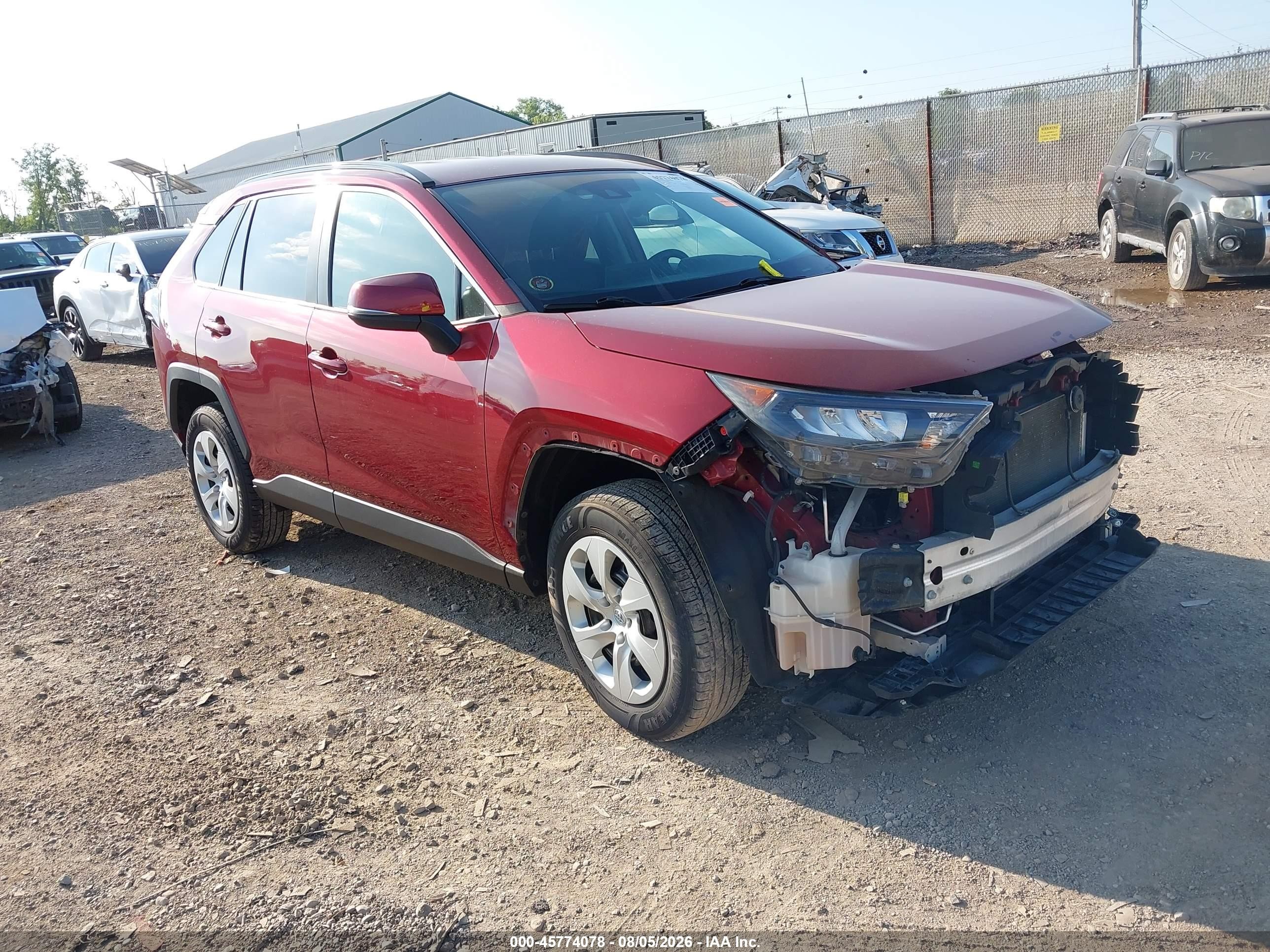 2020 Toyota RAV4 LE, VIN 2T3K1RFV6LC059505 — Front end