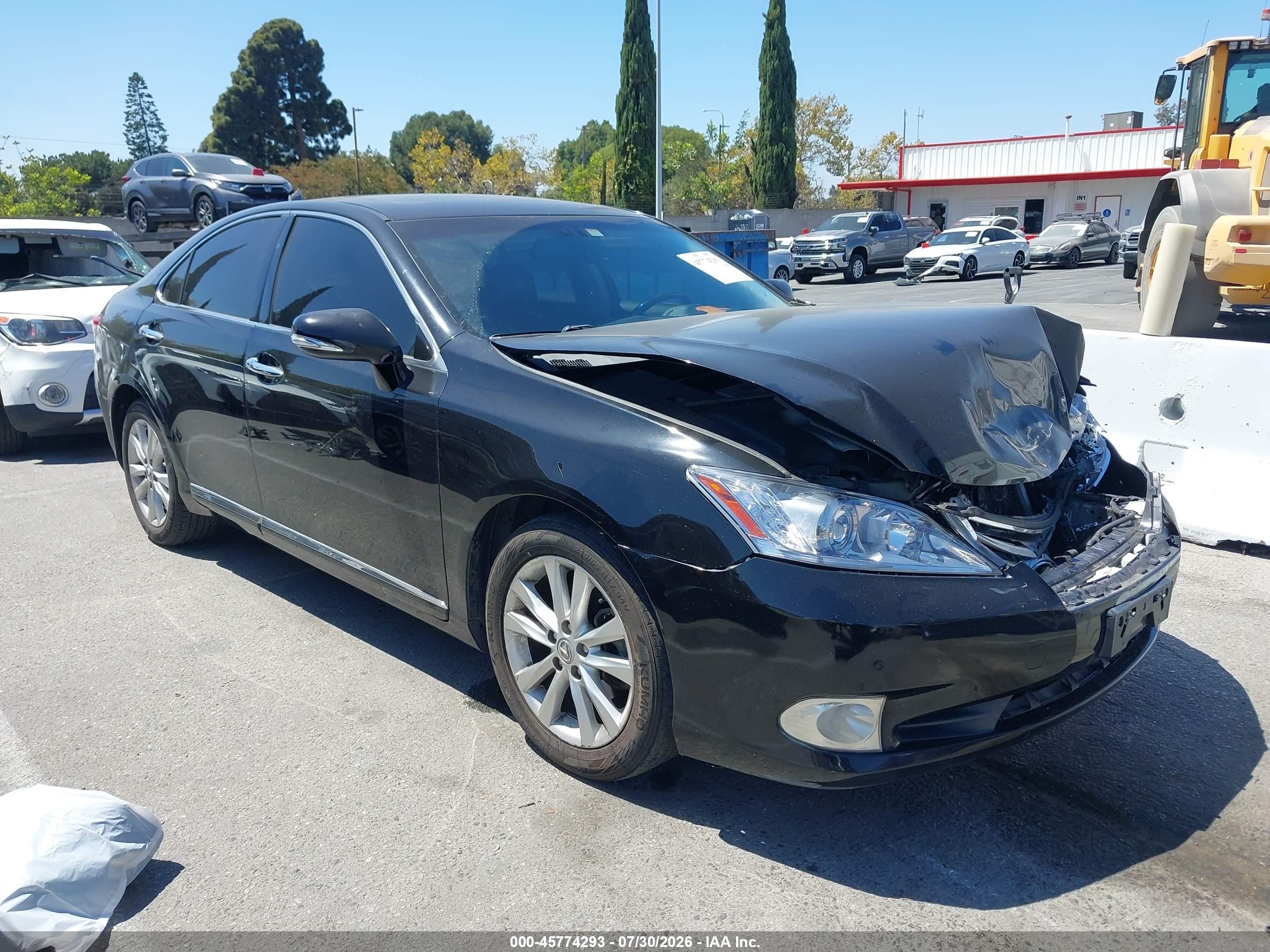 2011 Lexus ES 330, VIN JTHBK1EG7B2421976 — Front end