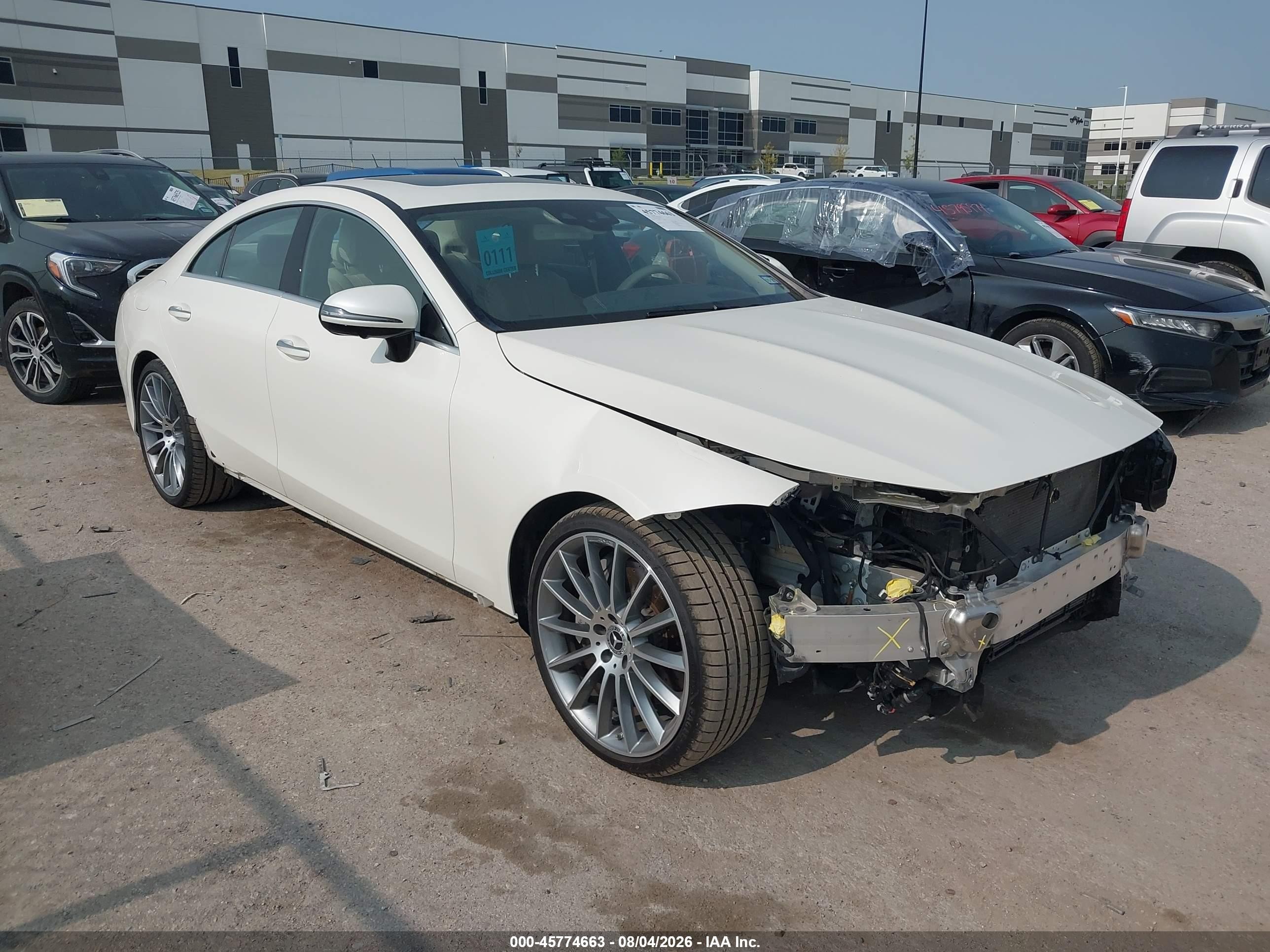 2020 Mercedes-Benz CLS 450, VIN W1K2J5JB2LA075807 — Перед