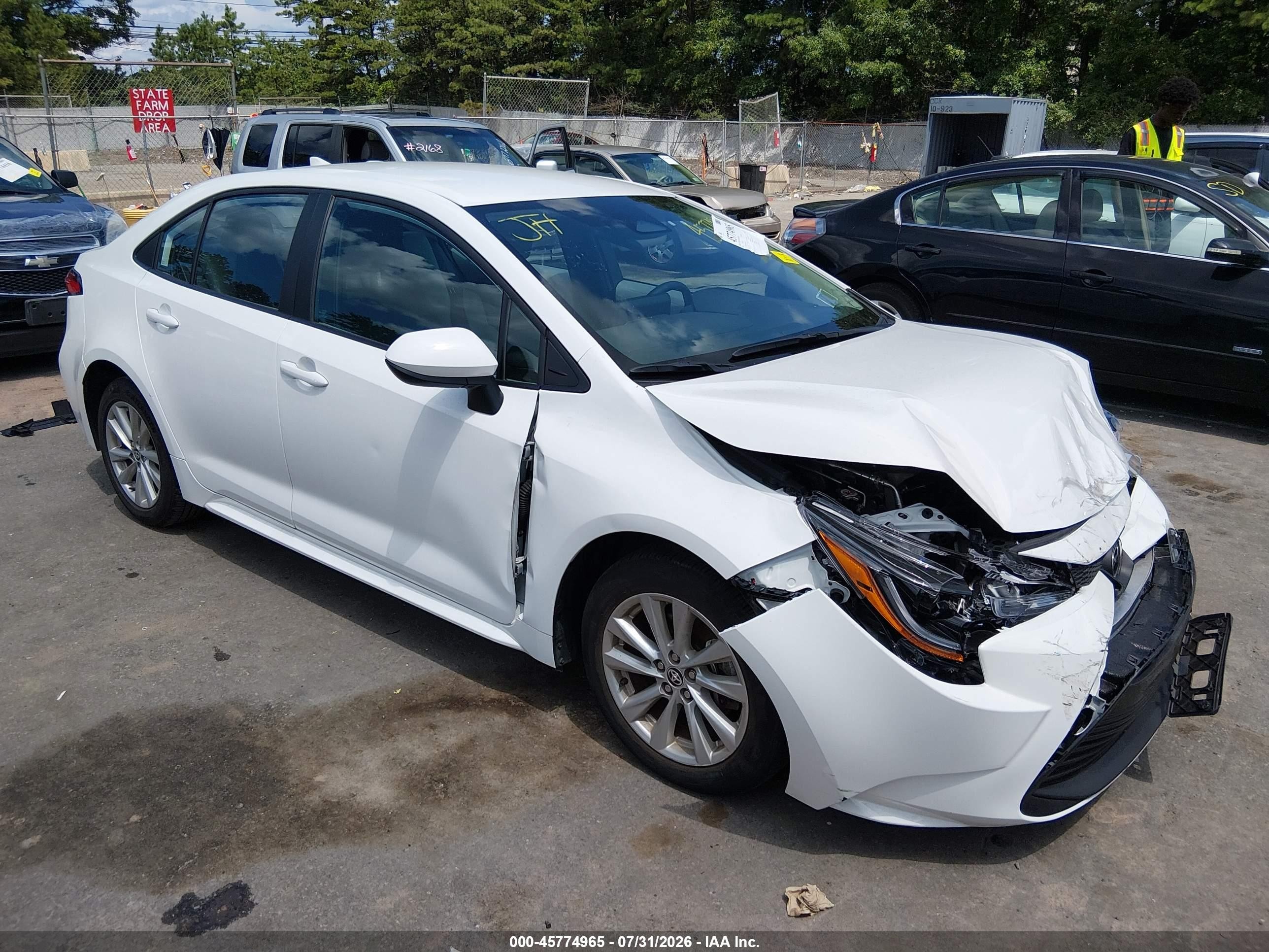 2023 Toyota Corolla LE, VIN 5YFB4MDE8PP078956 — Front end