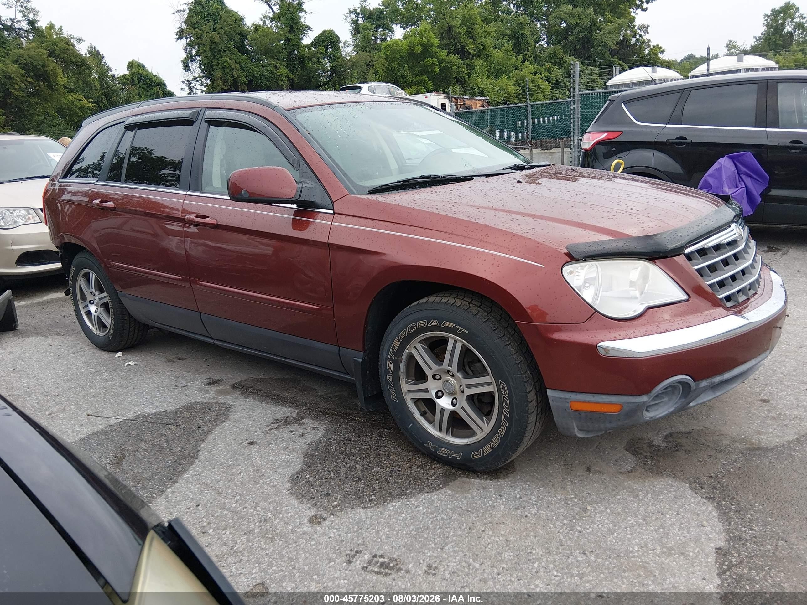 2007 Chrysler Pacifica Touring, VIN 2A8GF68X37R333982 — Rear end