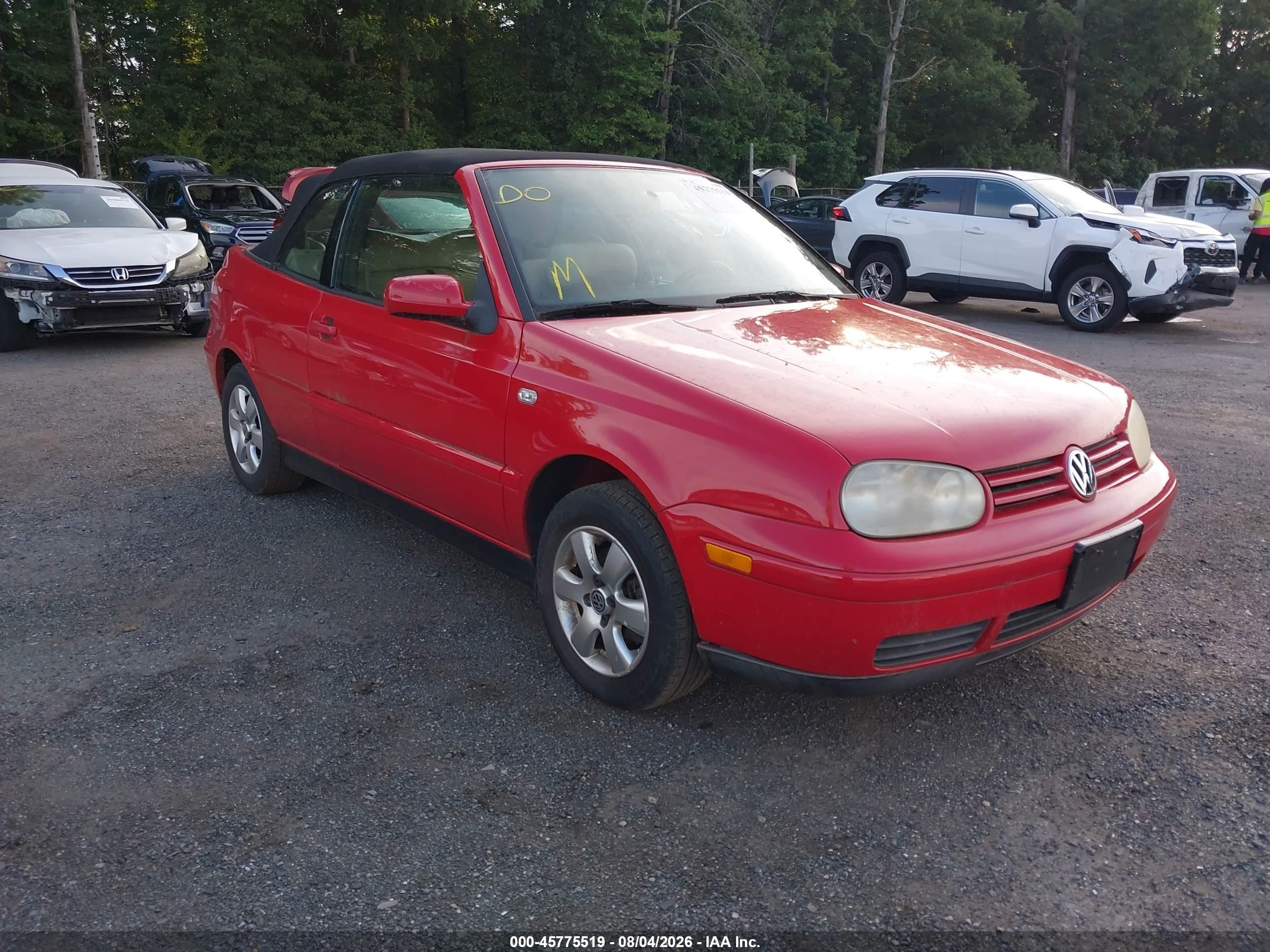 2001 Volkswagen Cabriolet GLX, VIN 3VWDC21V21M807260 — Roof