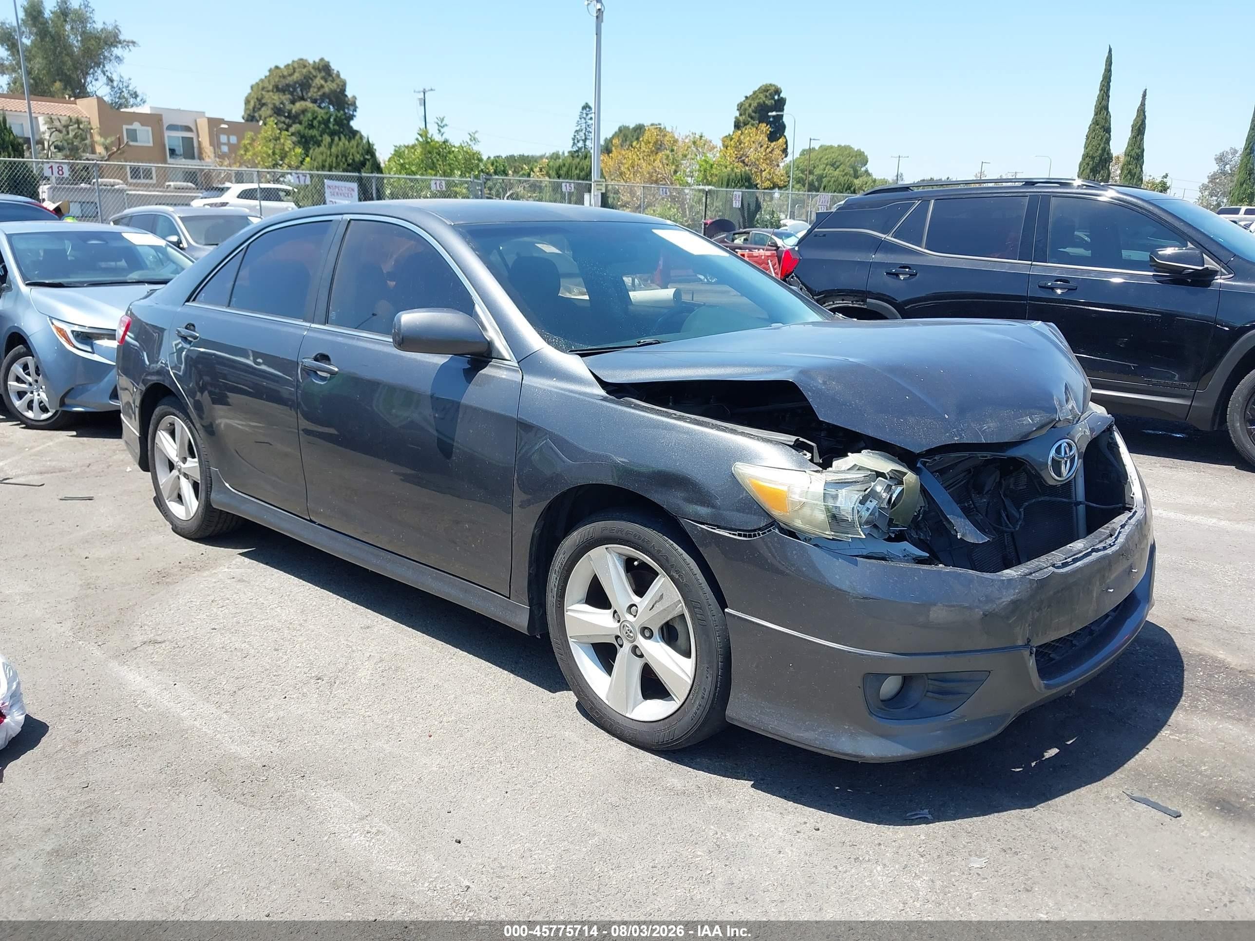 2011 Toyota Camry LE, VIN 4T1BF3EK0BU120472 — Front end