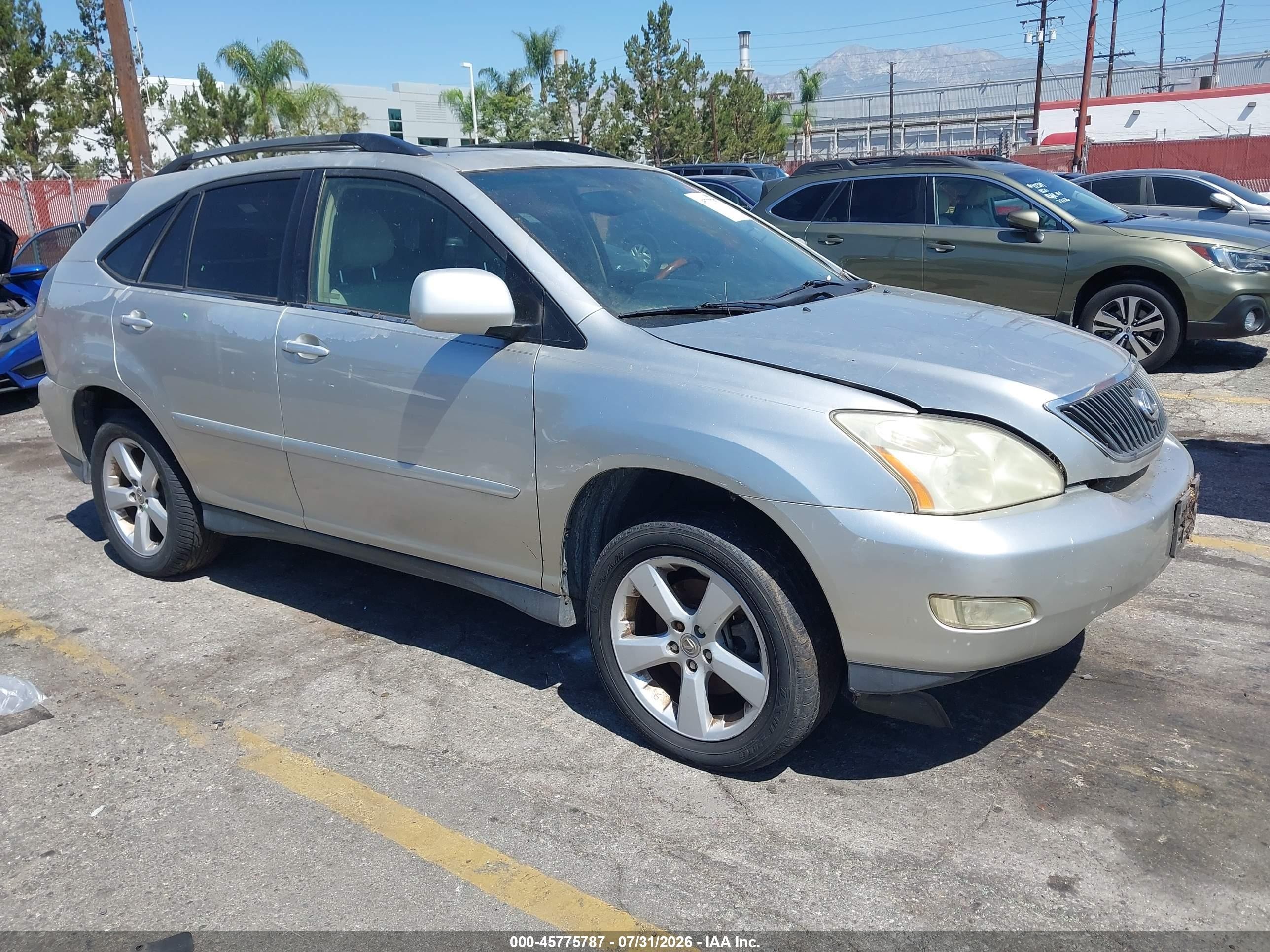 2004 Lexus RX 330, VIN JTJGA31U440035870 — Normal wear
