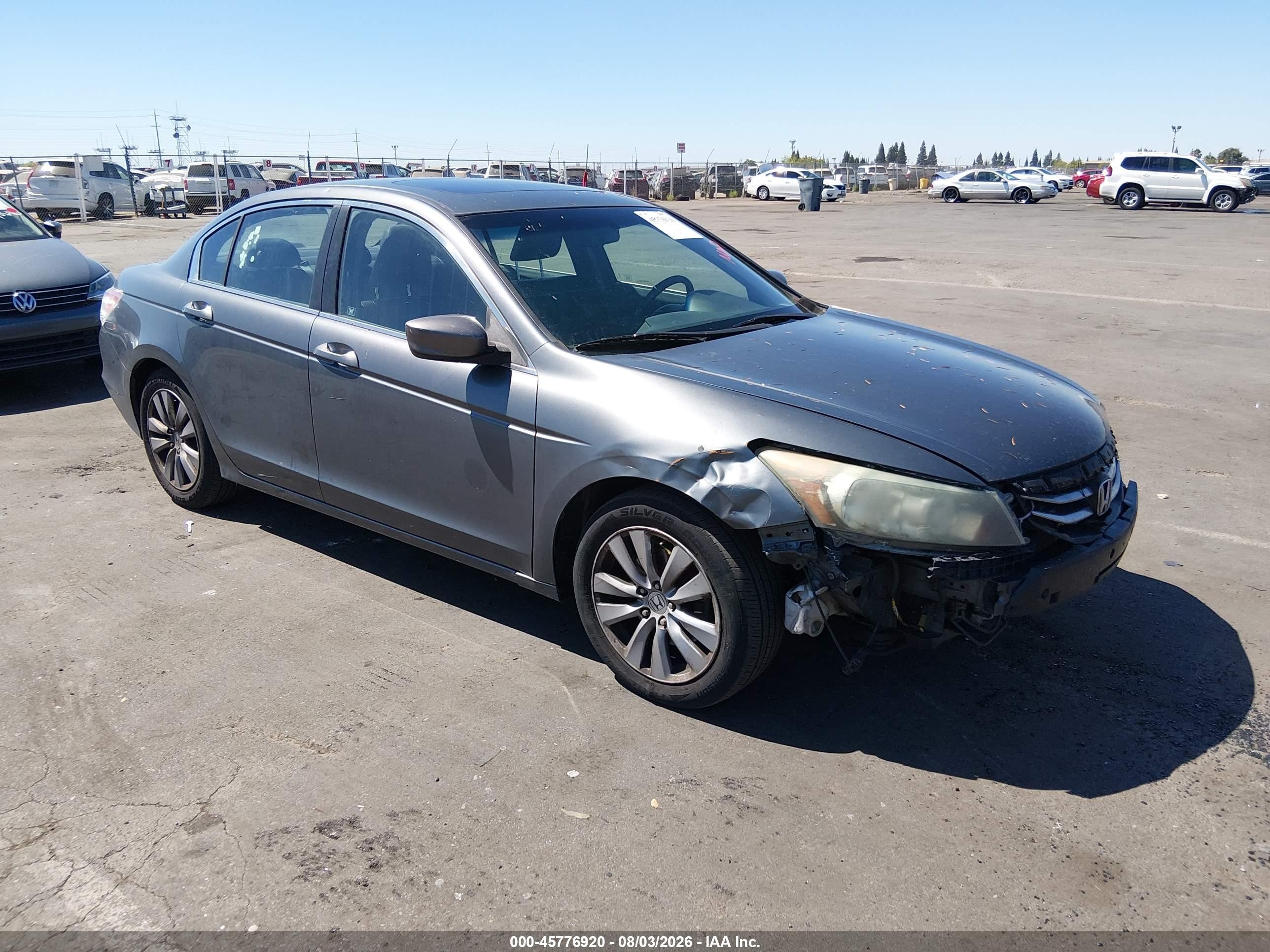 2011 Honda Accord EX-L, VIN 1HGCP2F83BA000705 — Front end