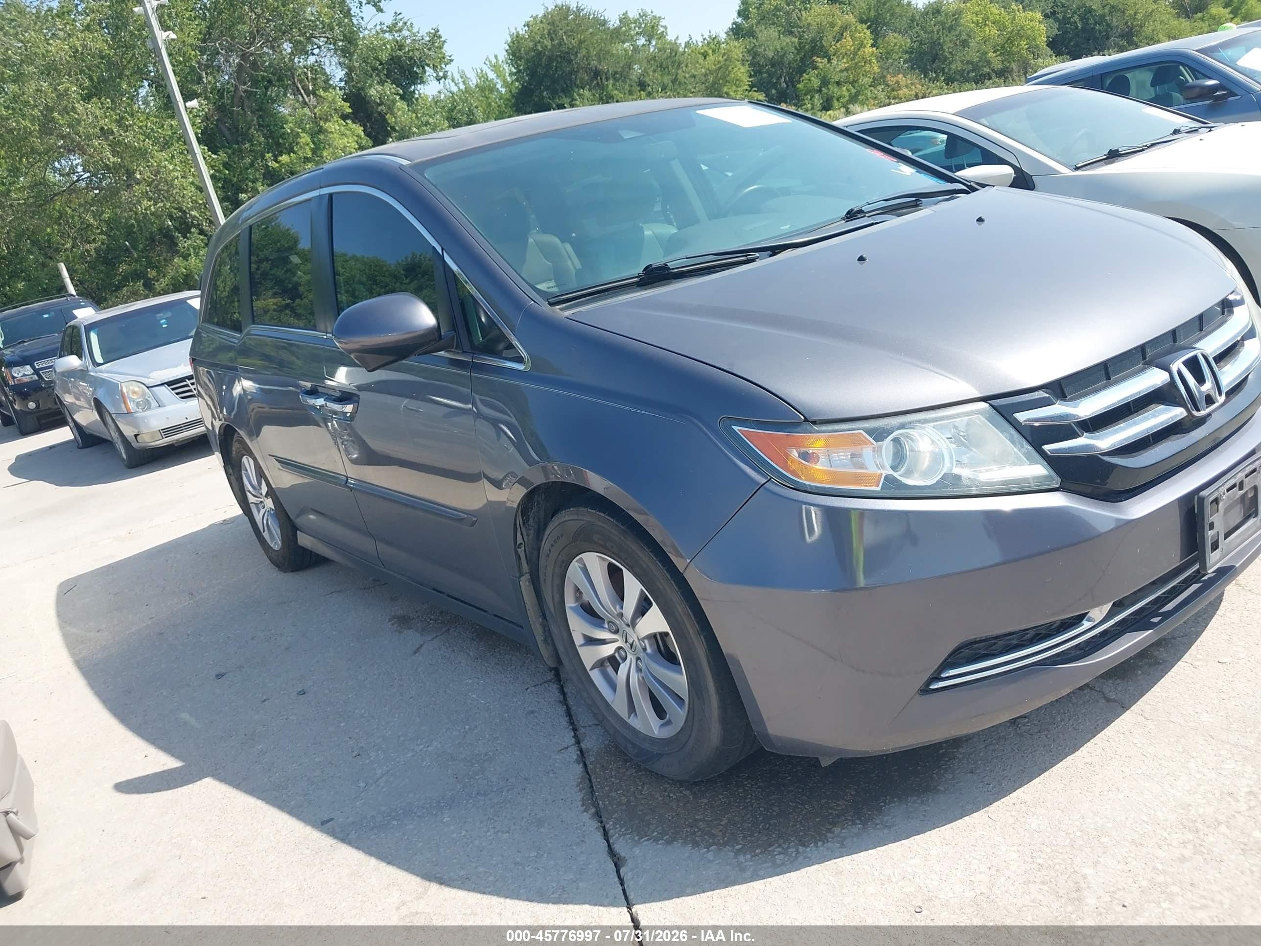2015 Honda Odyssey EX-L, VIN 5FNRL5H60FB016424 — Normal wear