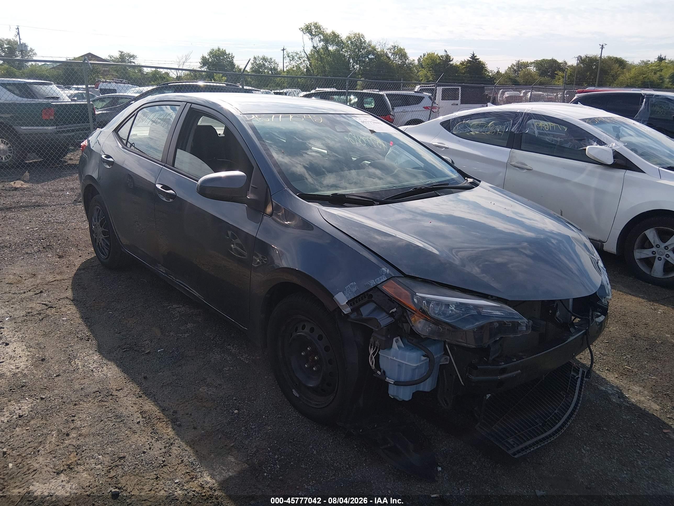 2018 Toyota Corolla LE, VIN 2T1BURHE0JC055055 — Front end