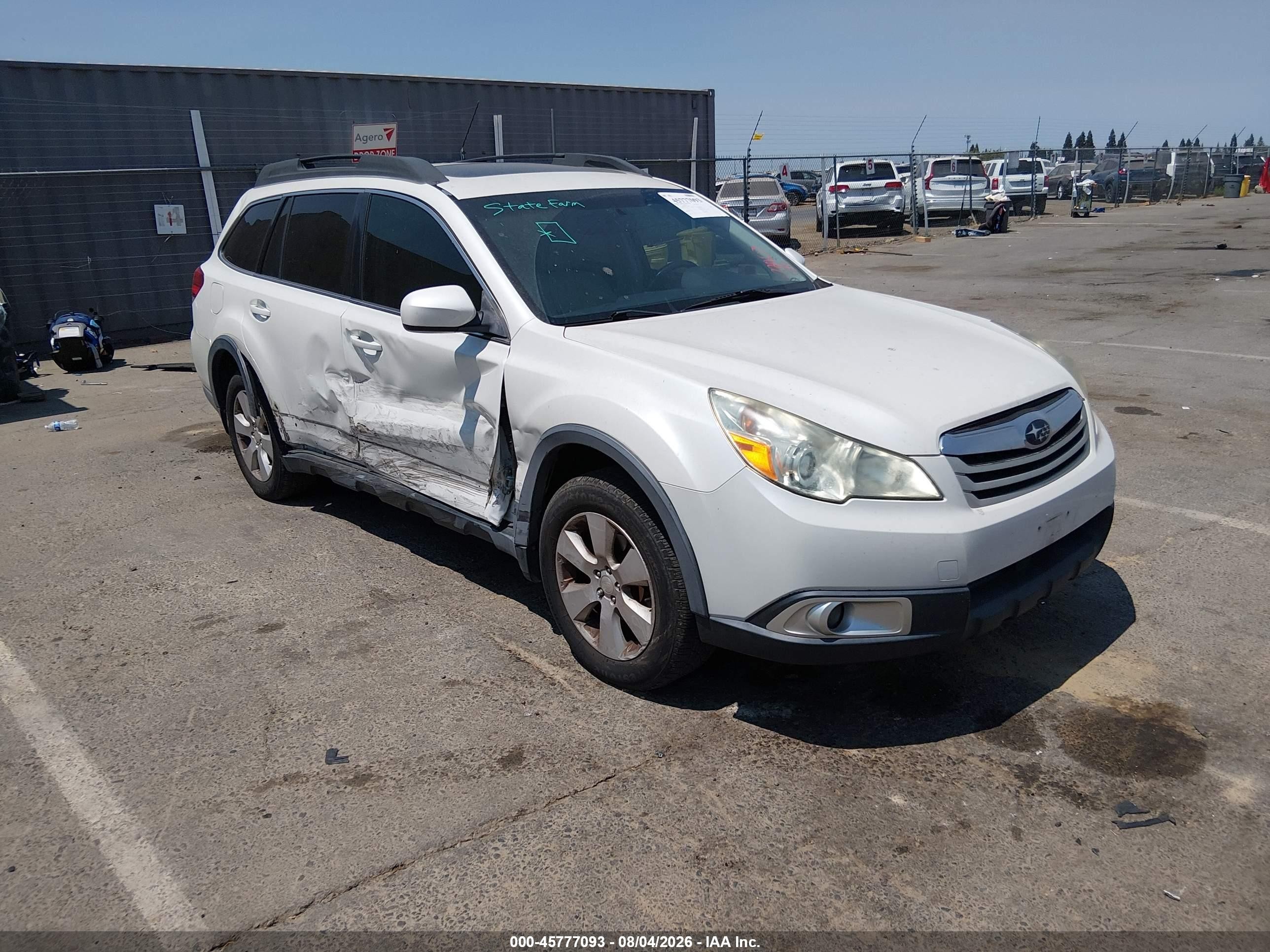 2012 Subaru Outback Prem, VIN 4S4BRBGCXC3225857 — Side