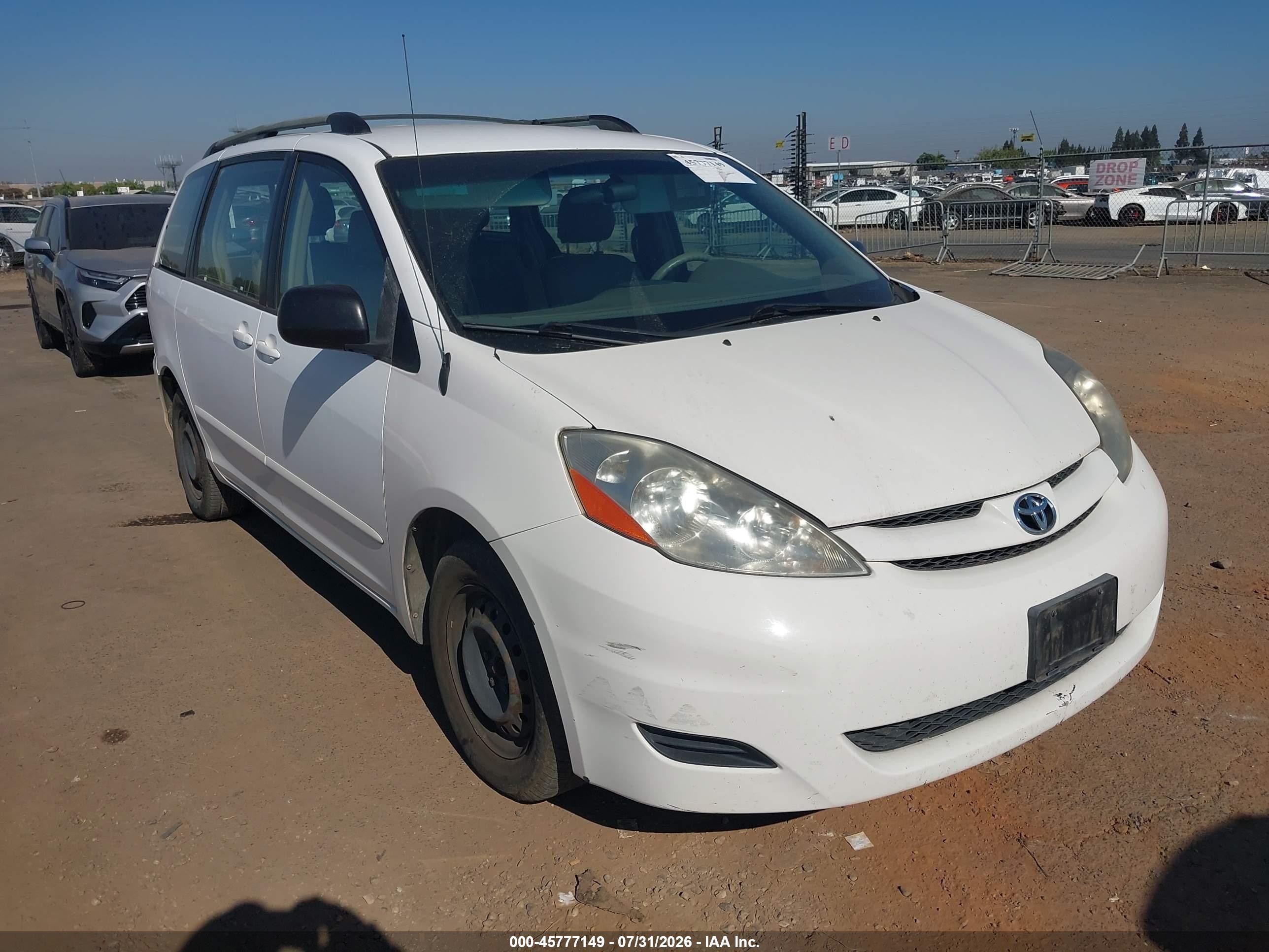 2007 Toyota Sienna CE, VIN 5TDZK23CX7S091241 — Normal wear