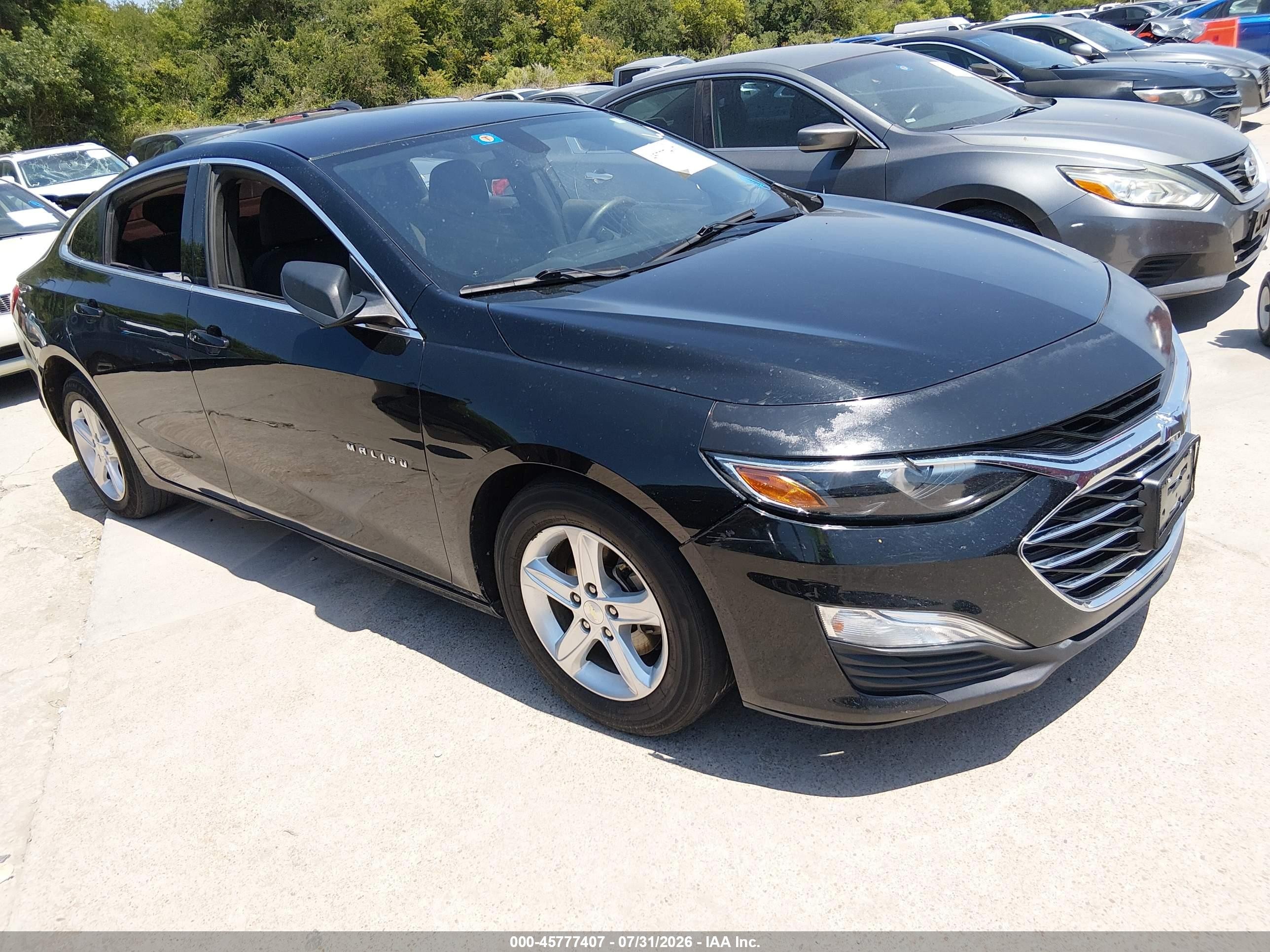 2019 Chevrolet Malibu LS, VIN 1G1ZB5ST2KF213076 — Normal wear