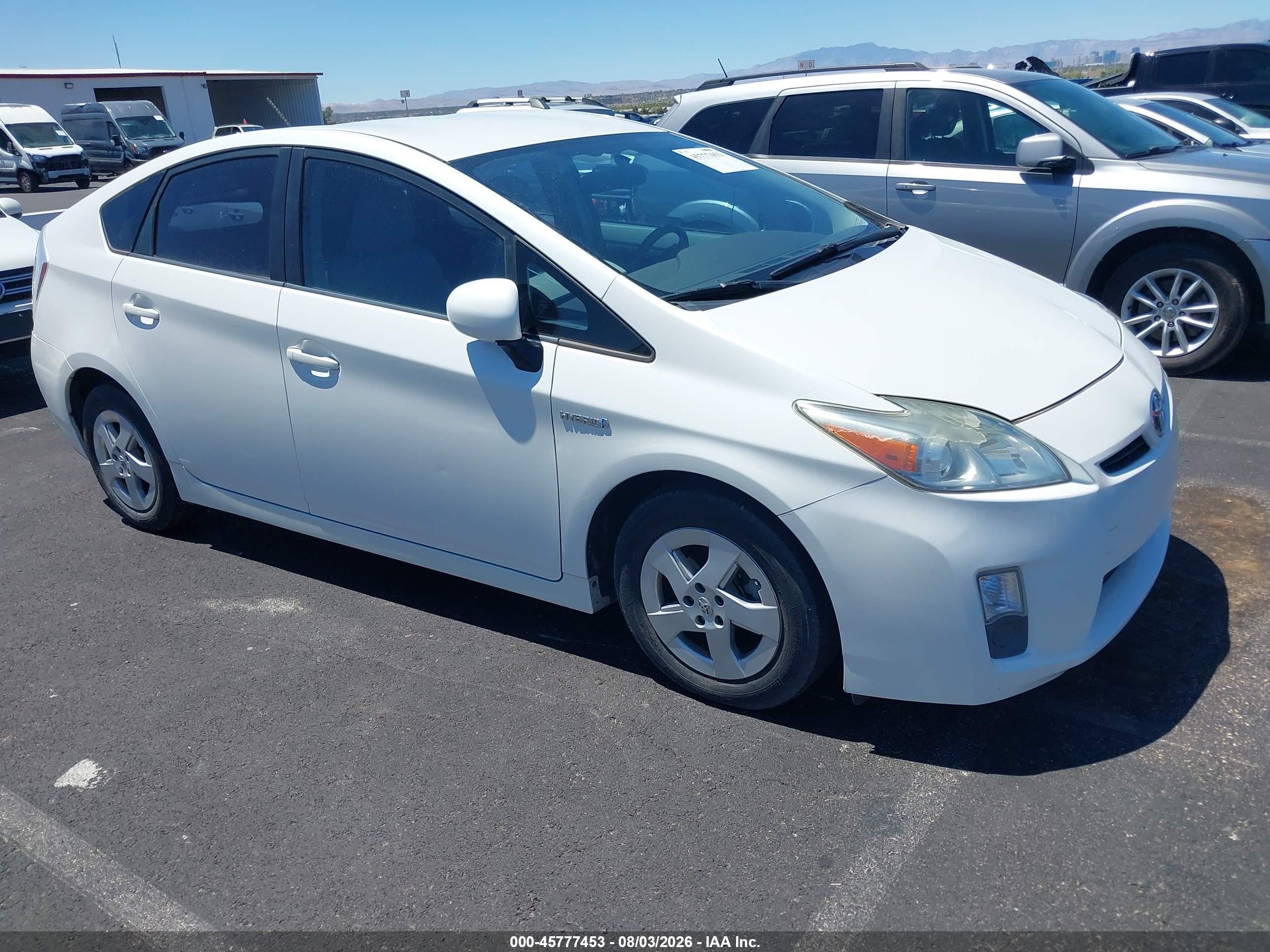 2010 Toyota Prius III, VIN JTDKN3DU8A0235112 — Side