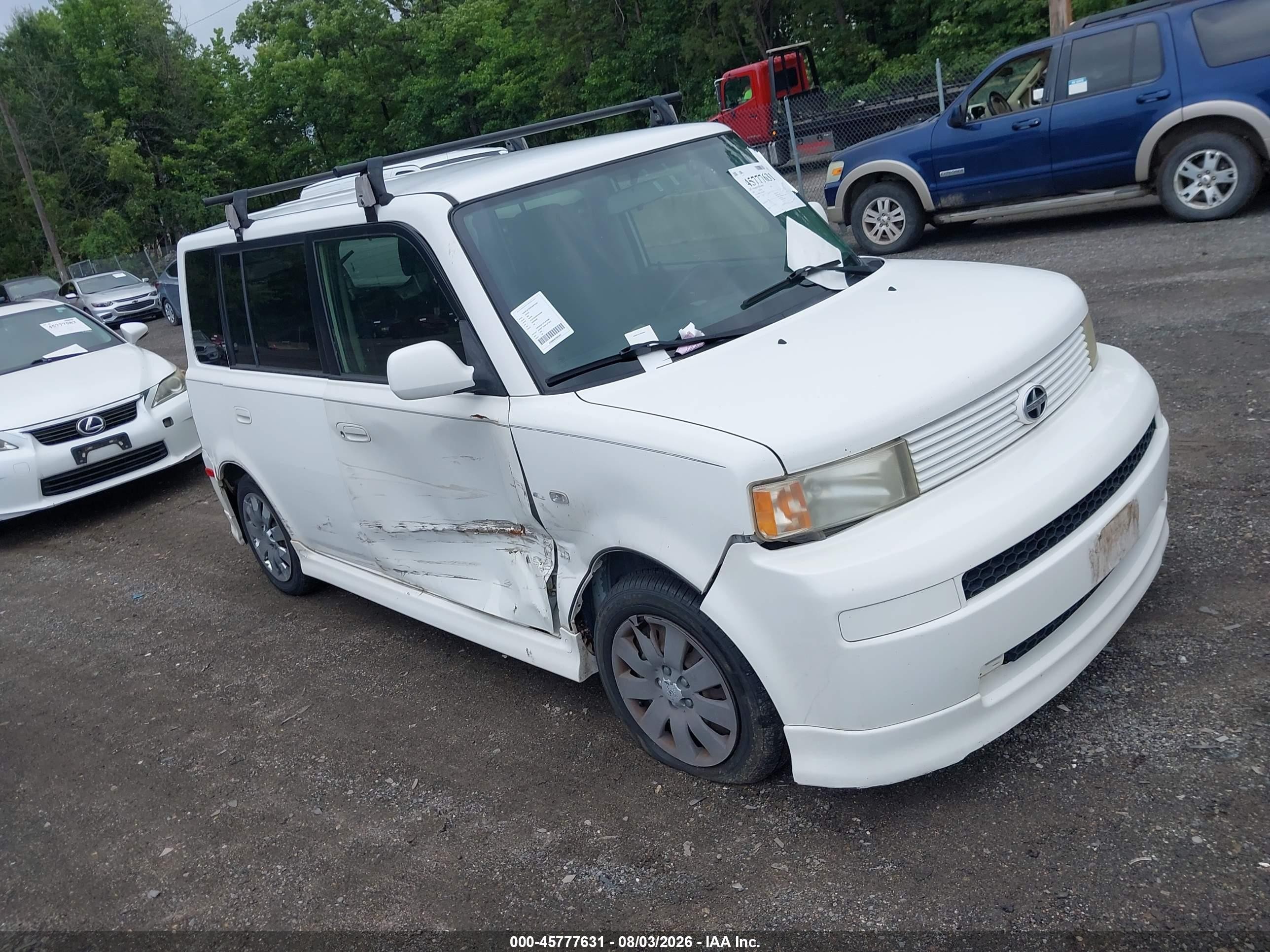 2005 Scion xB, VIN JTLKT324050194090 — Side