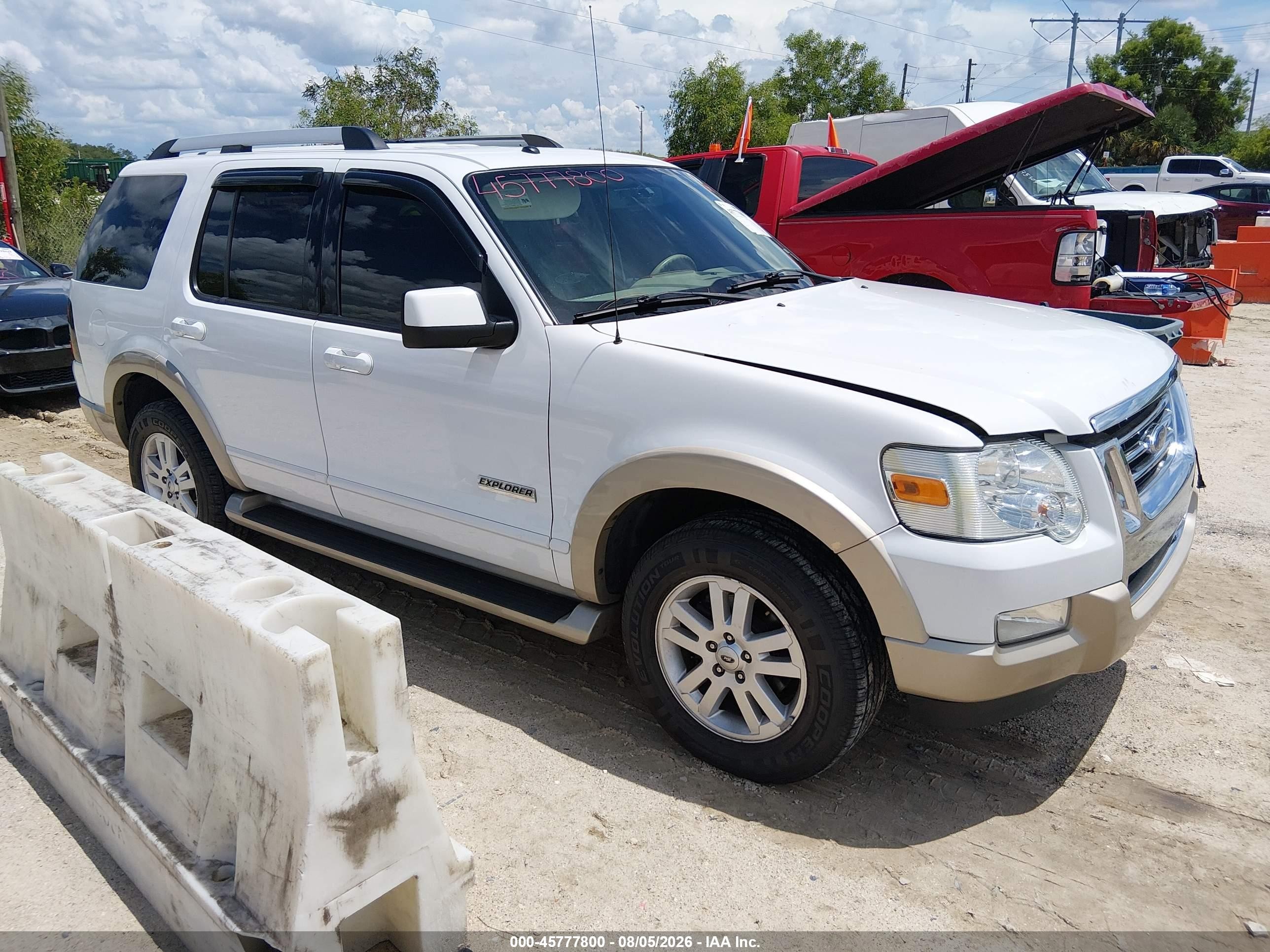 2007 Ford Explorer Eddie Bauer, VIN 1FMEU64E87UA89317 — Обычный износ