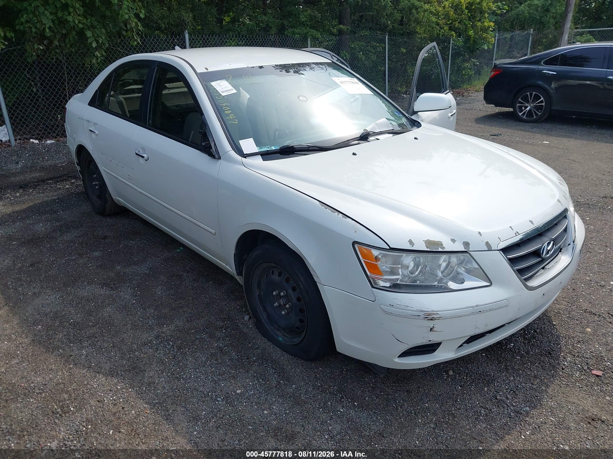 2010 Hyundai Sonata GLS, VIN 5NPET4AC8AH638417 — Front end