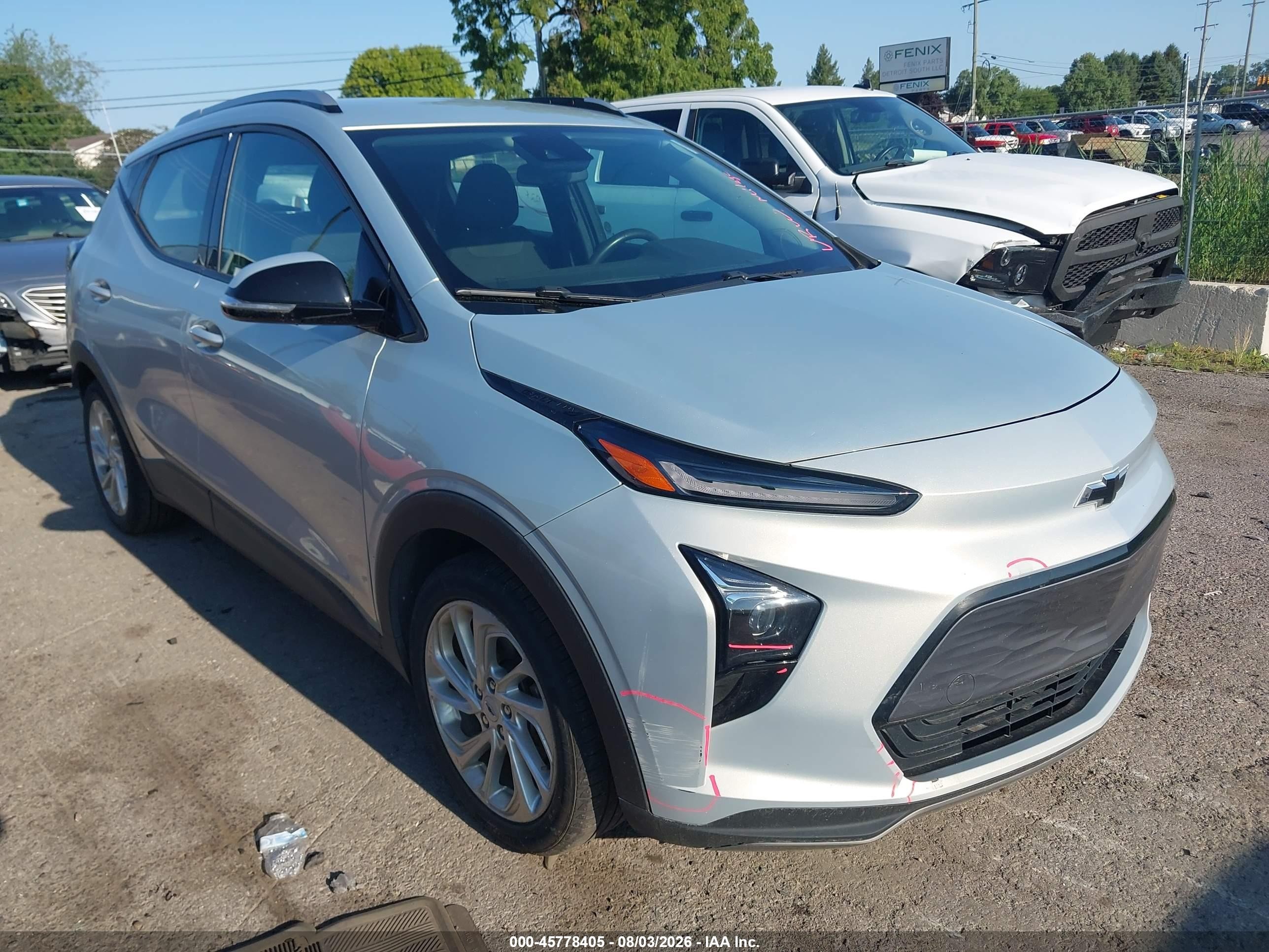 2023 Chevrolet Bolt EUV LT, VIN 1G1FY6S00P4135395 — Front end
