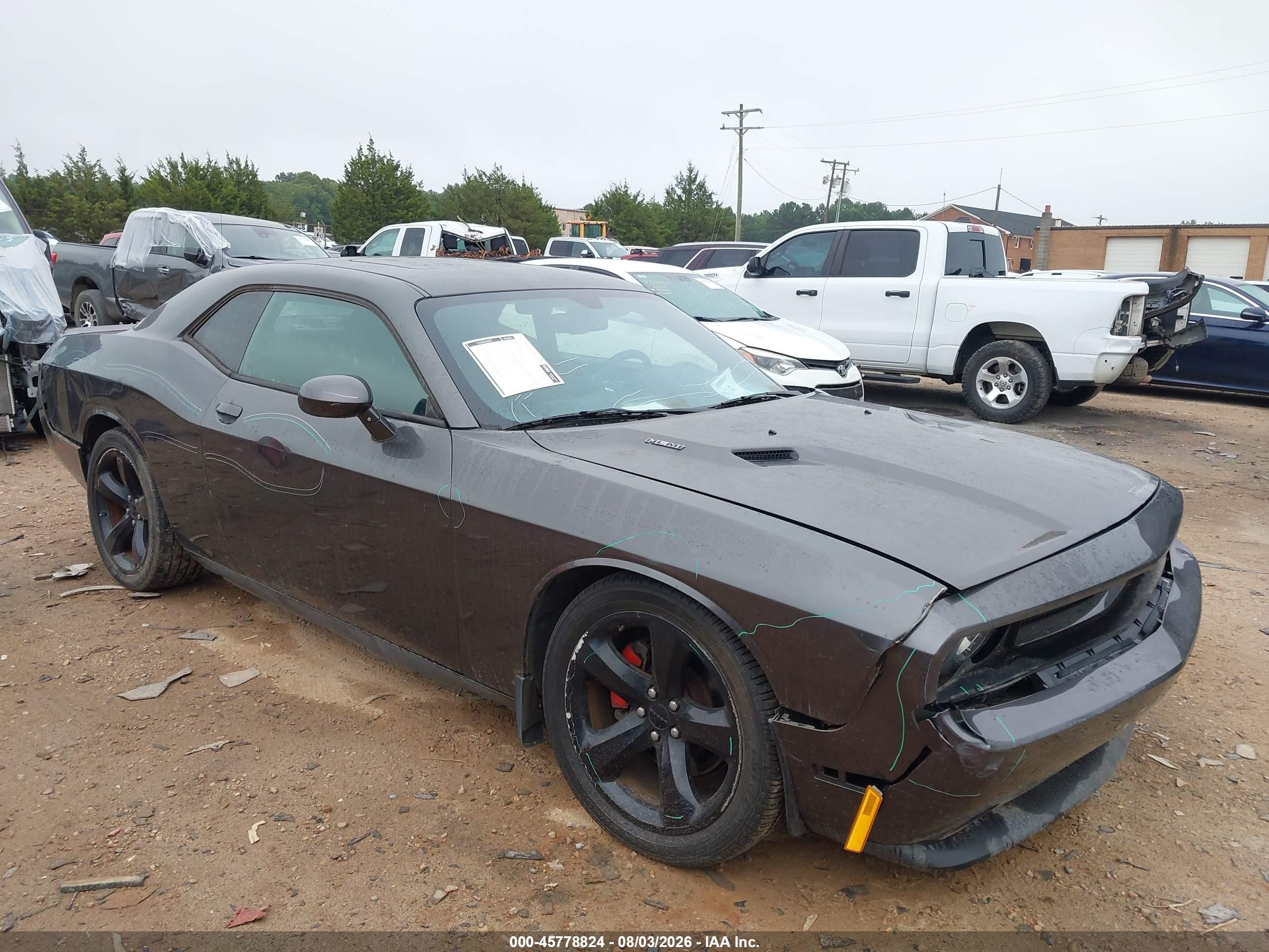 2014 Dodge Challenger R/T Plus, VIN 2C3CDYBT5EH104384 — Side