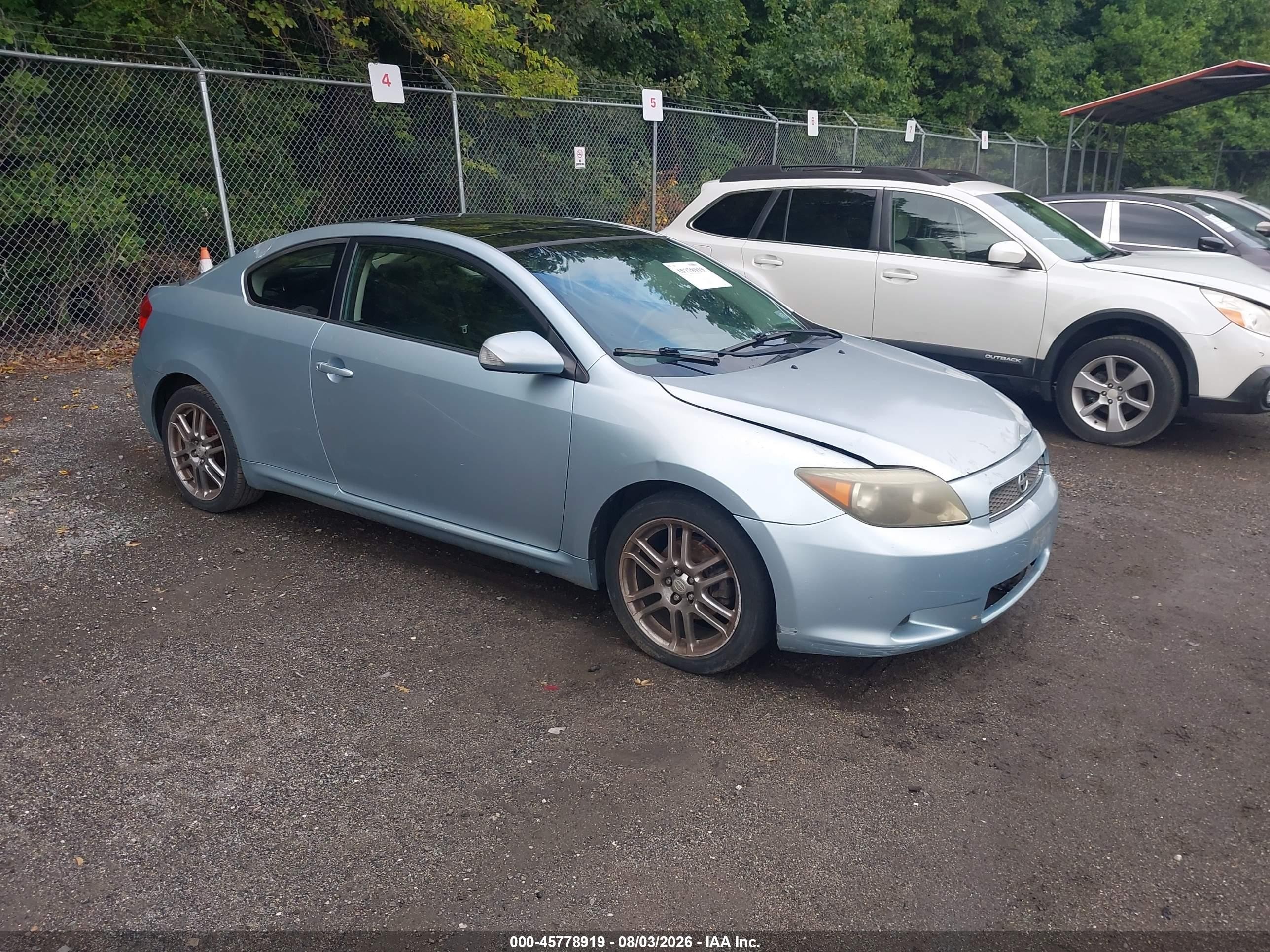 2006 Scion tC, VIN JTKDE177460074776 — Front end