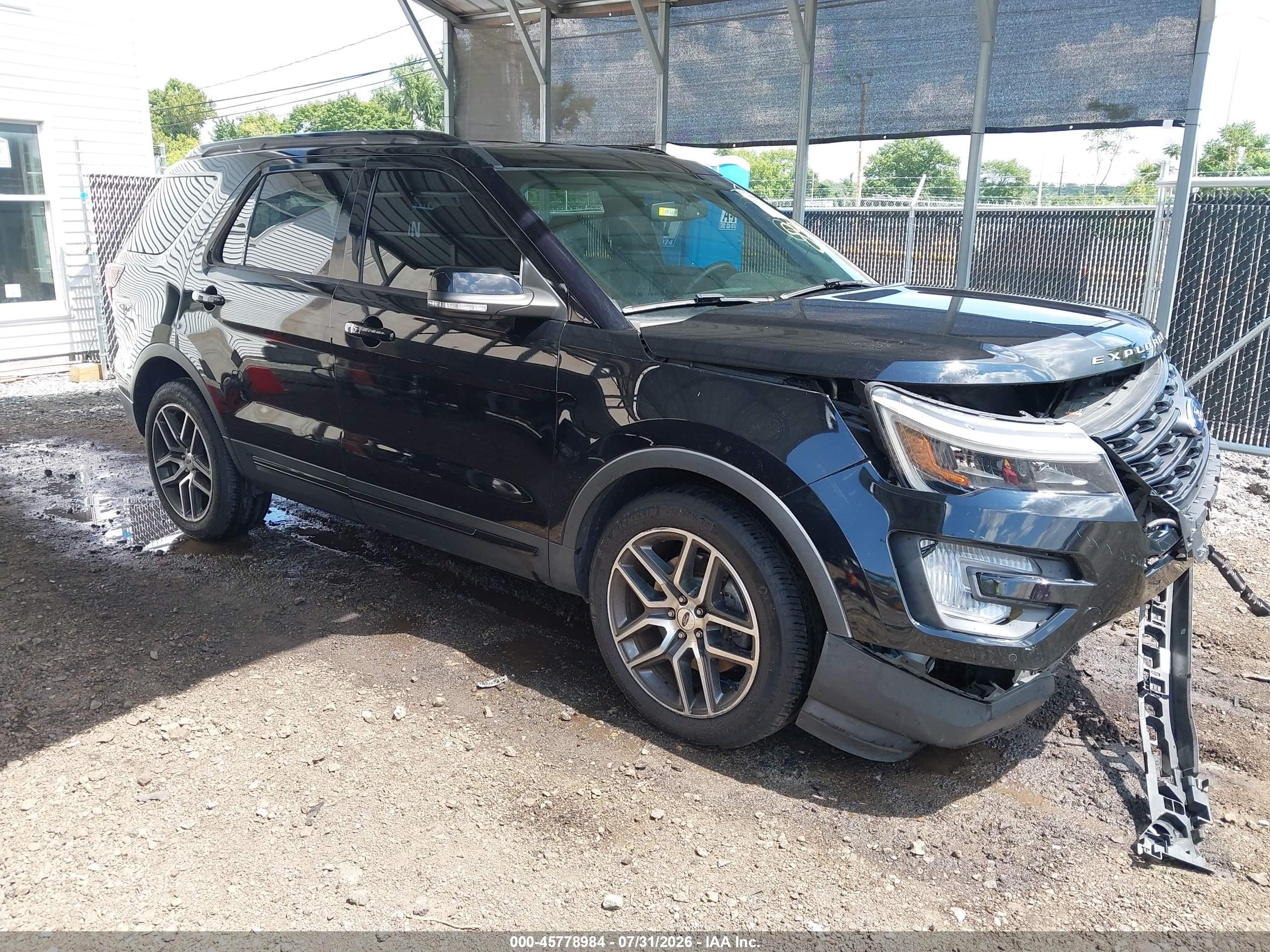 2017 Ford Explorer Sport, VIN 1FM5K8GT7HGE26748 — Front end