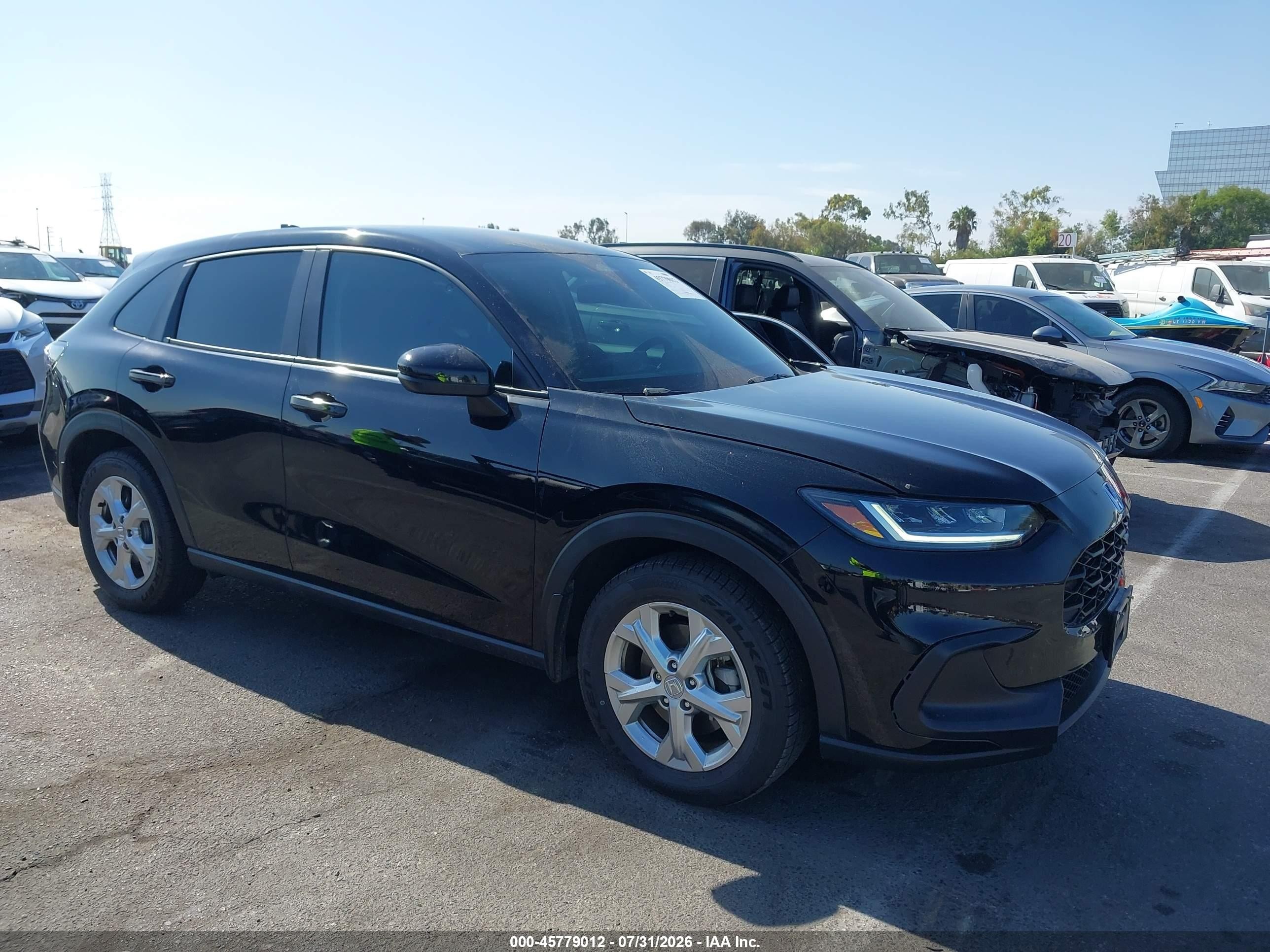 2024 Honda HR-V LX, VIN 3CZRZ1H30RM733347 — Зад