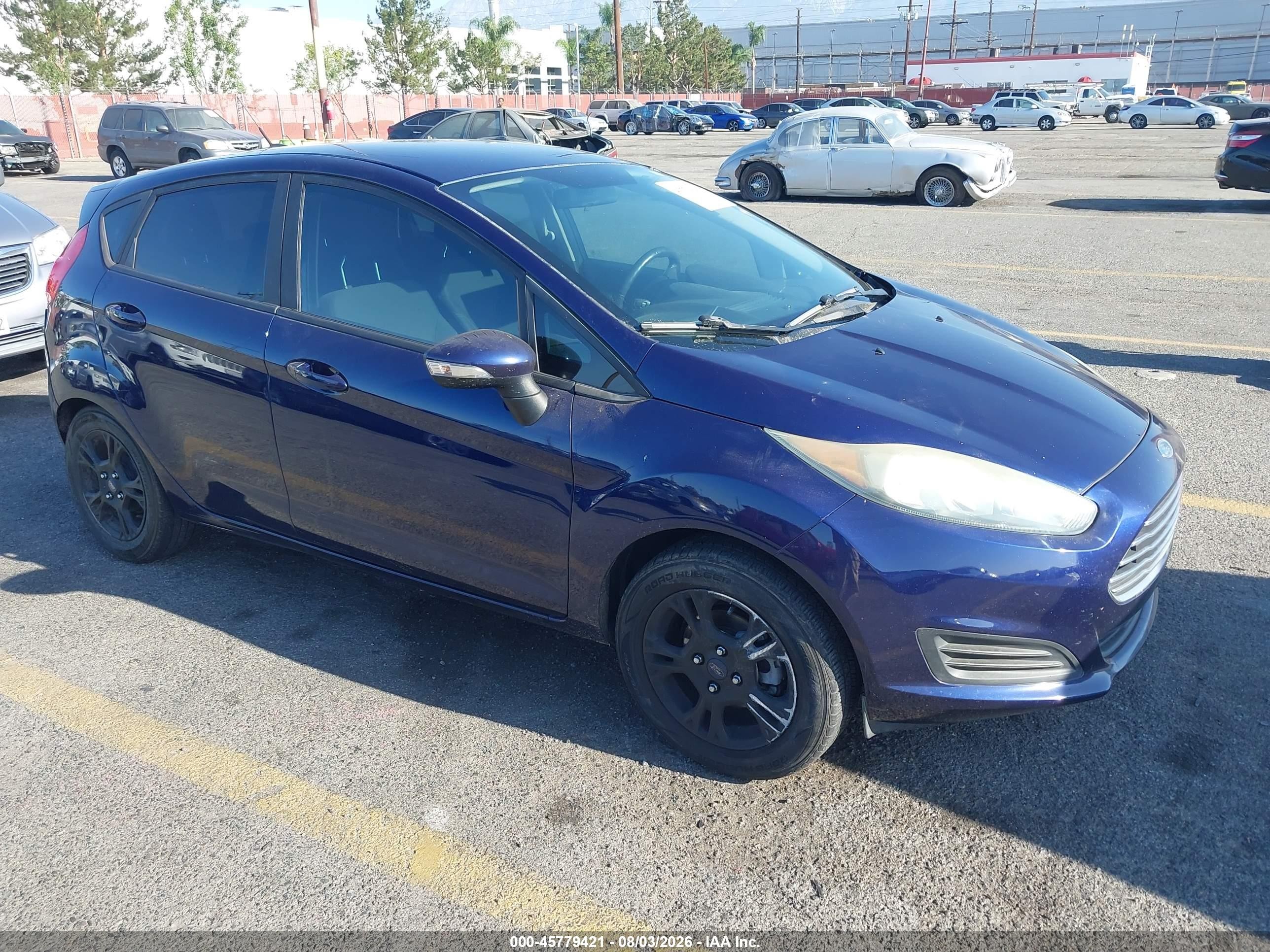 2016 Ford Fiesta SE, VIN 3FADP4EJ2GM105075 — Rear end