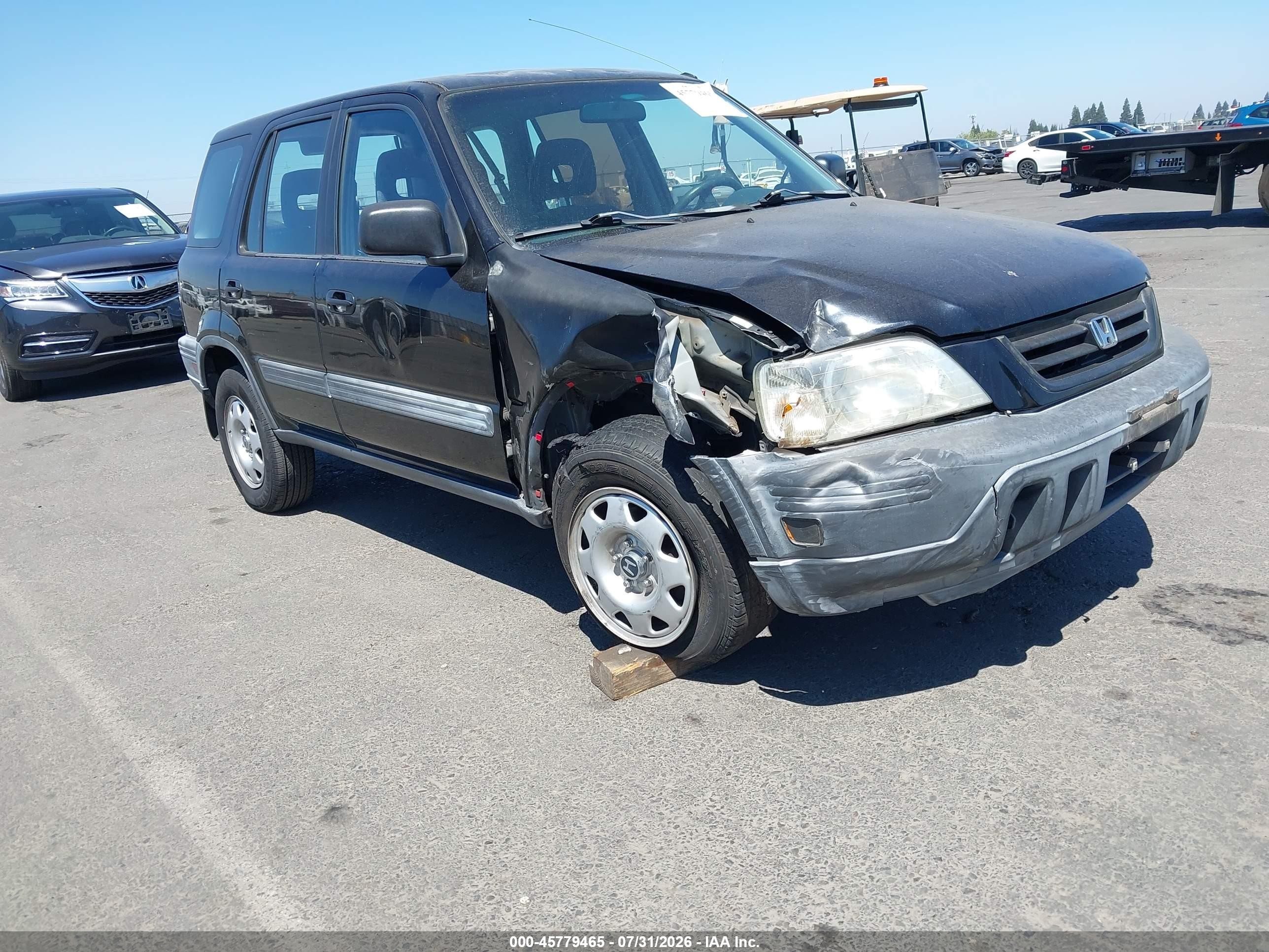 2001 Honda CR-V LX, VIN JHLRD28411S007028 — Front end