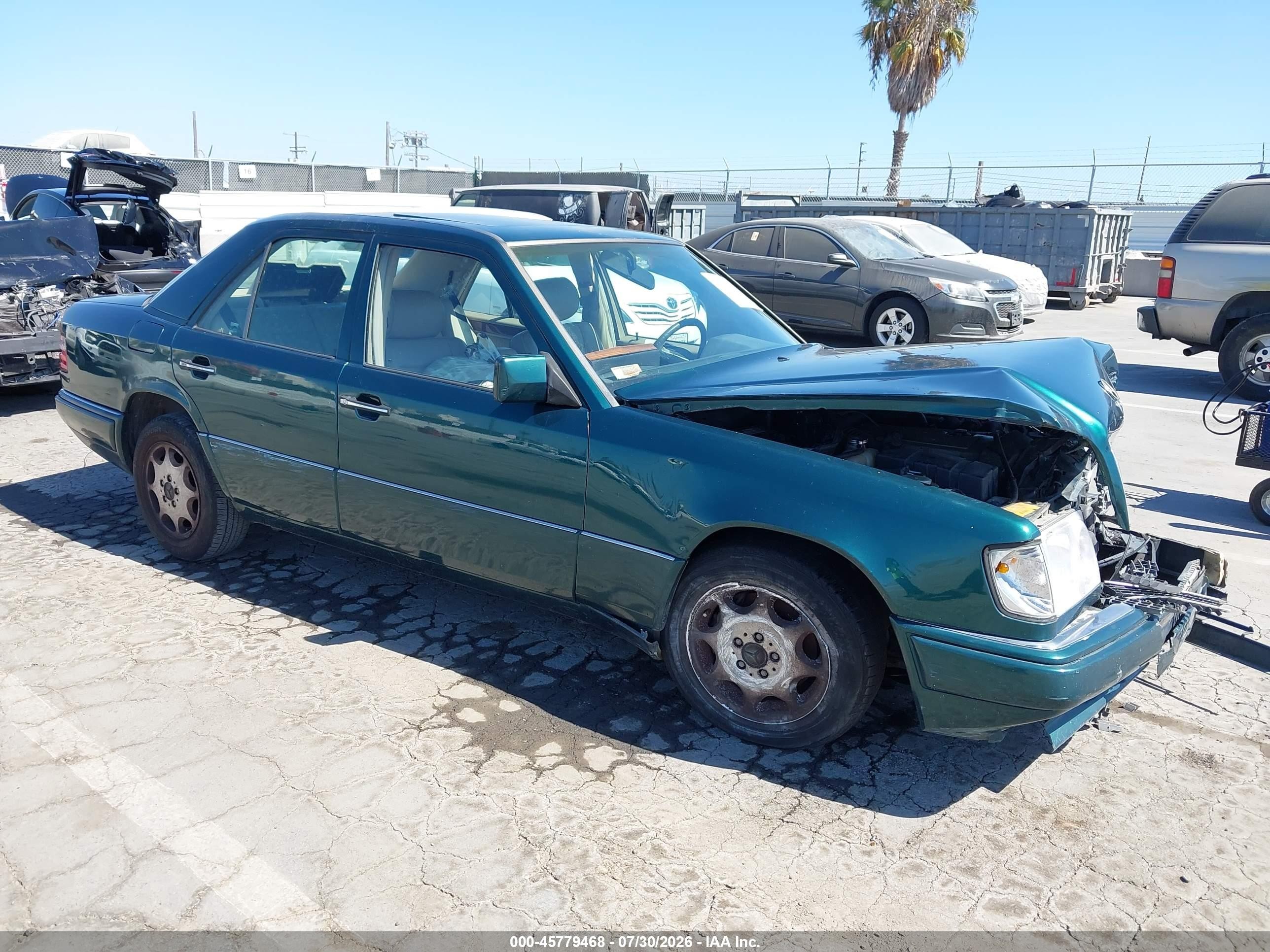 1995 Mercedes-Benz E 320, VIN WDBEA32E1SC156559 — Обычный износ