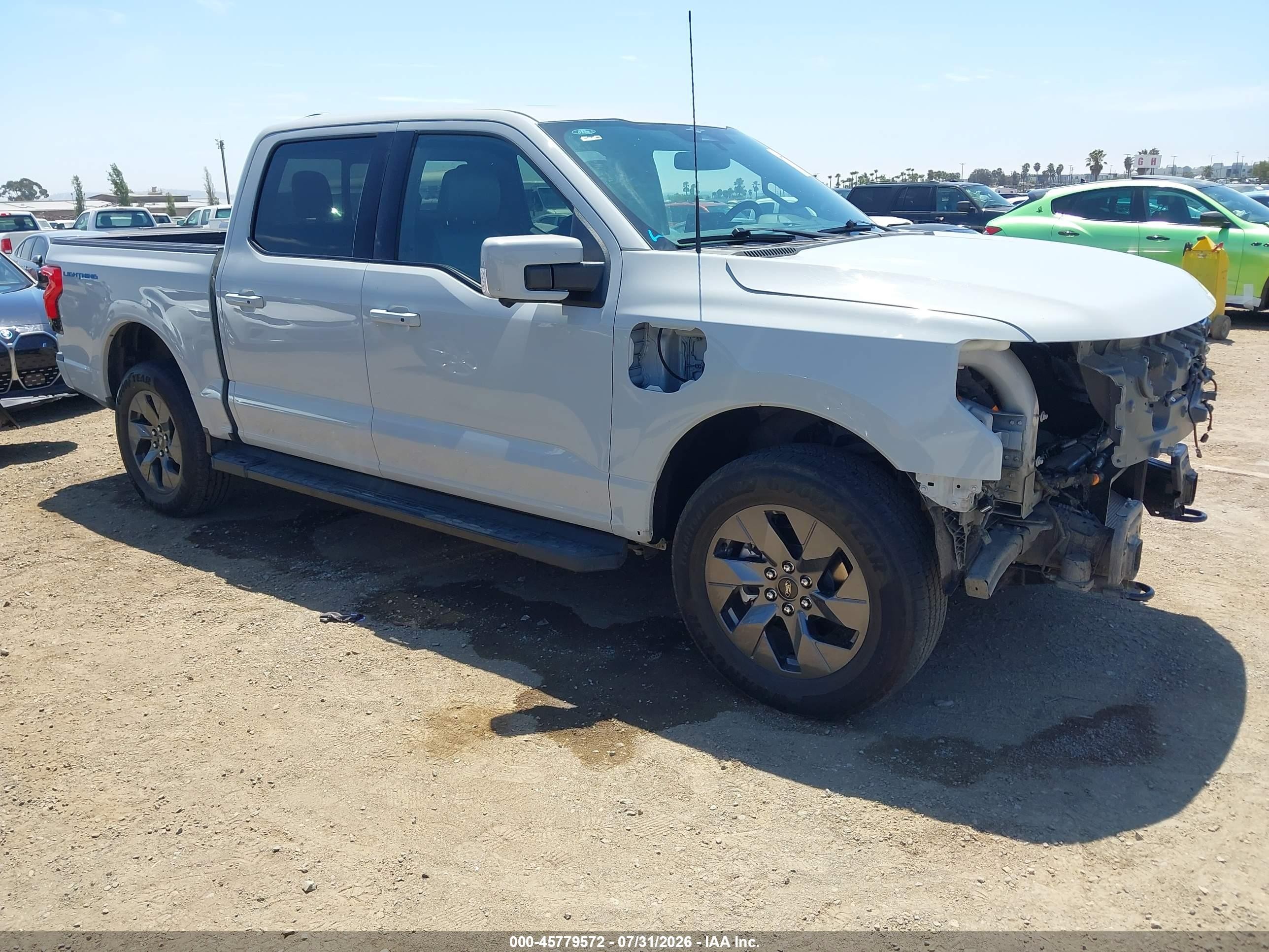 2023 Ford F-150 Lightning Lariat, VIN 1FT6W1EV7PWG52737 — Front end