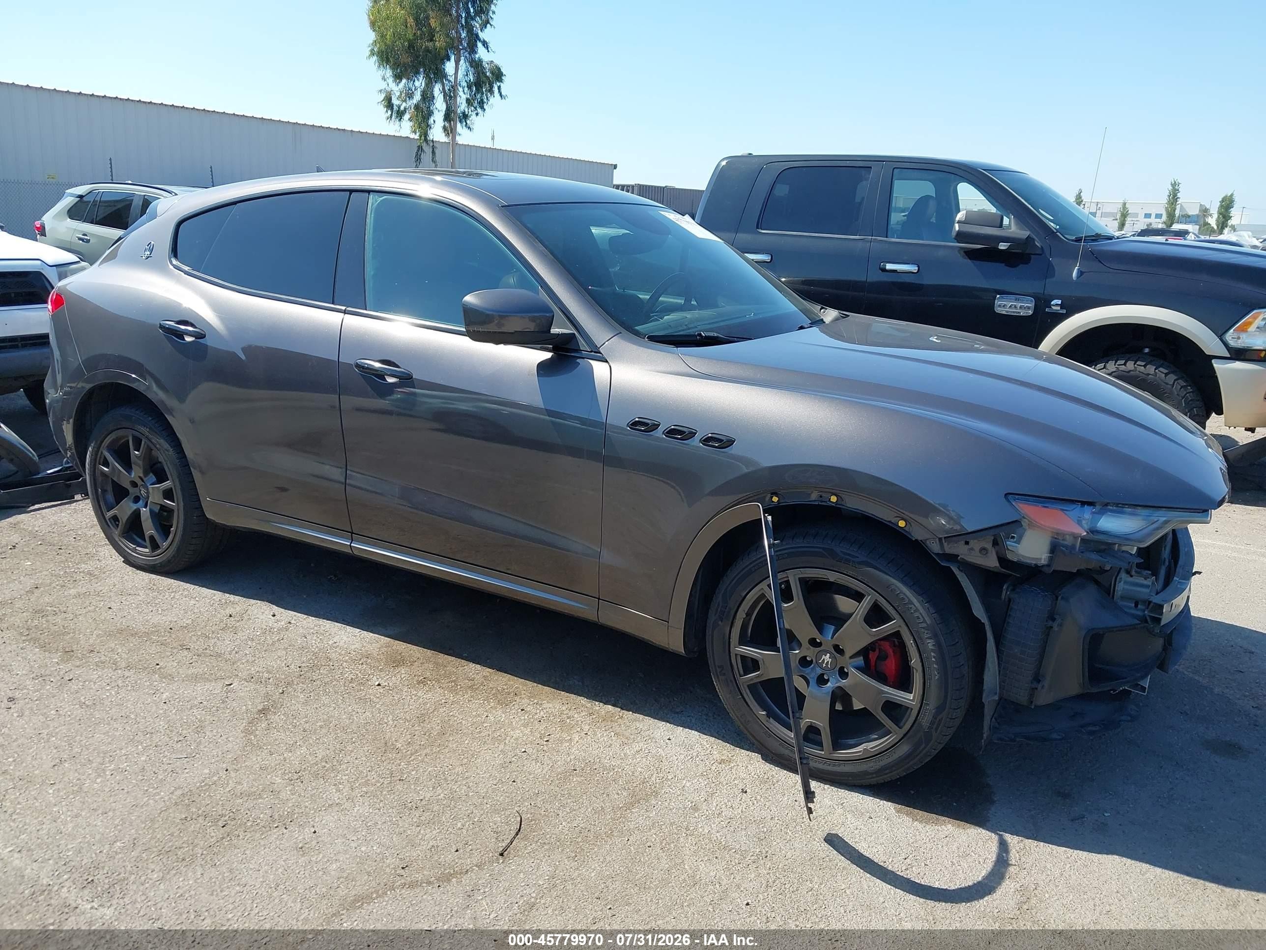 2018 Maserati Levante, VIN ZN661XUA7JX279103 — Front end