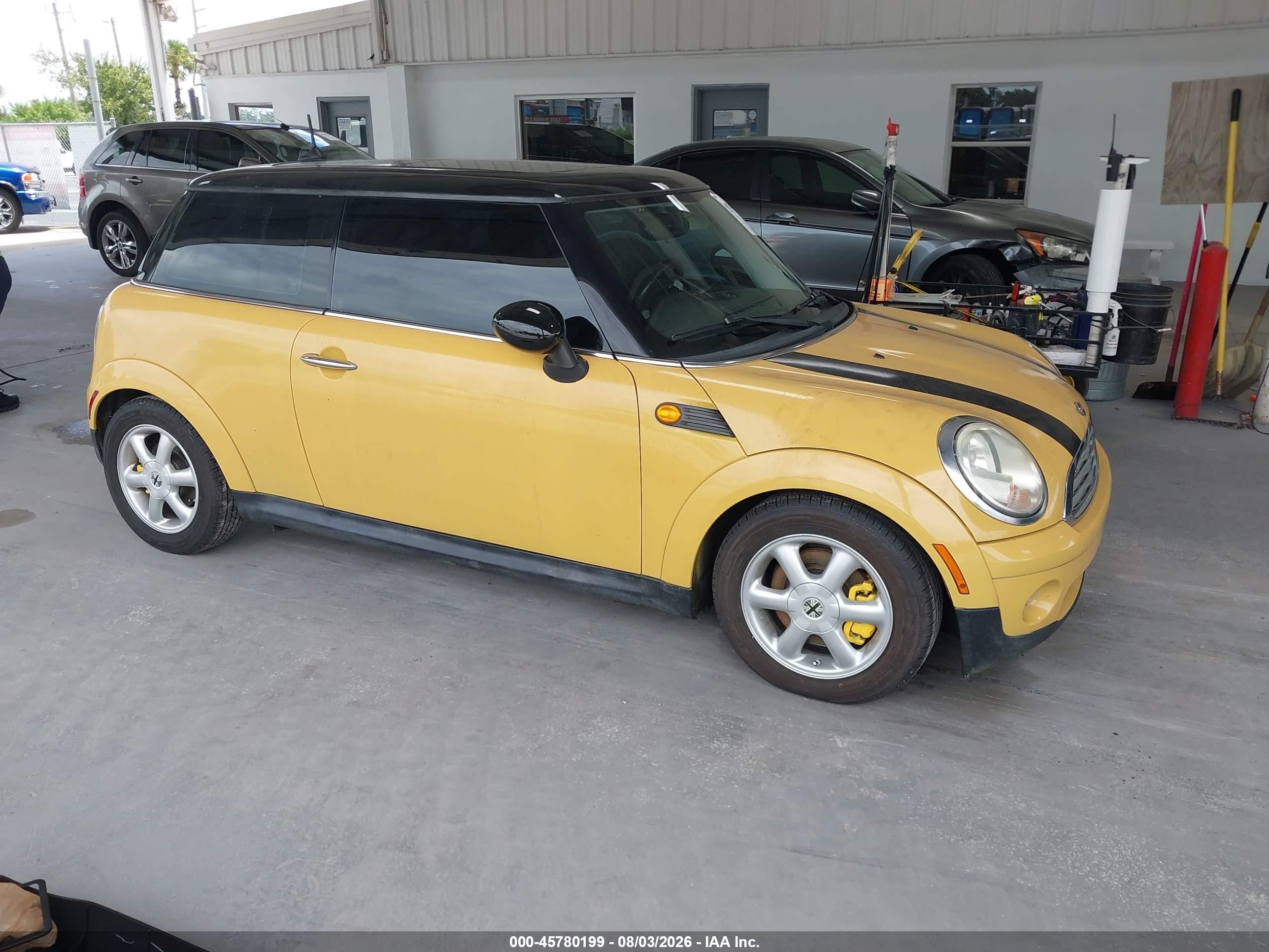 2009 MINI Hardtop, VIN WMWMF33539TW73673 — Mechanical