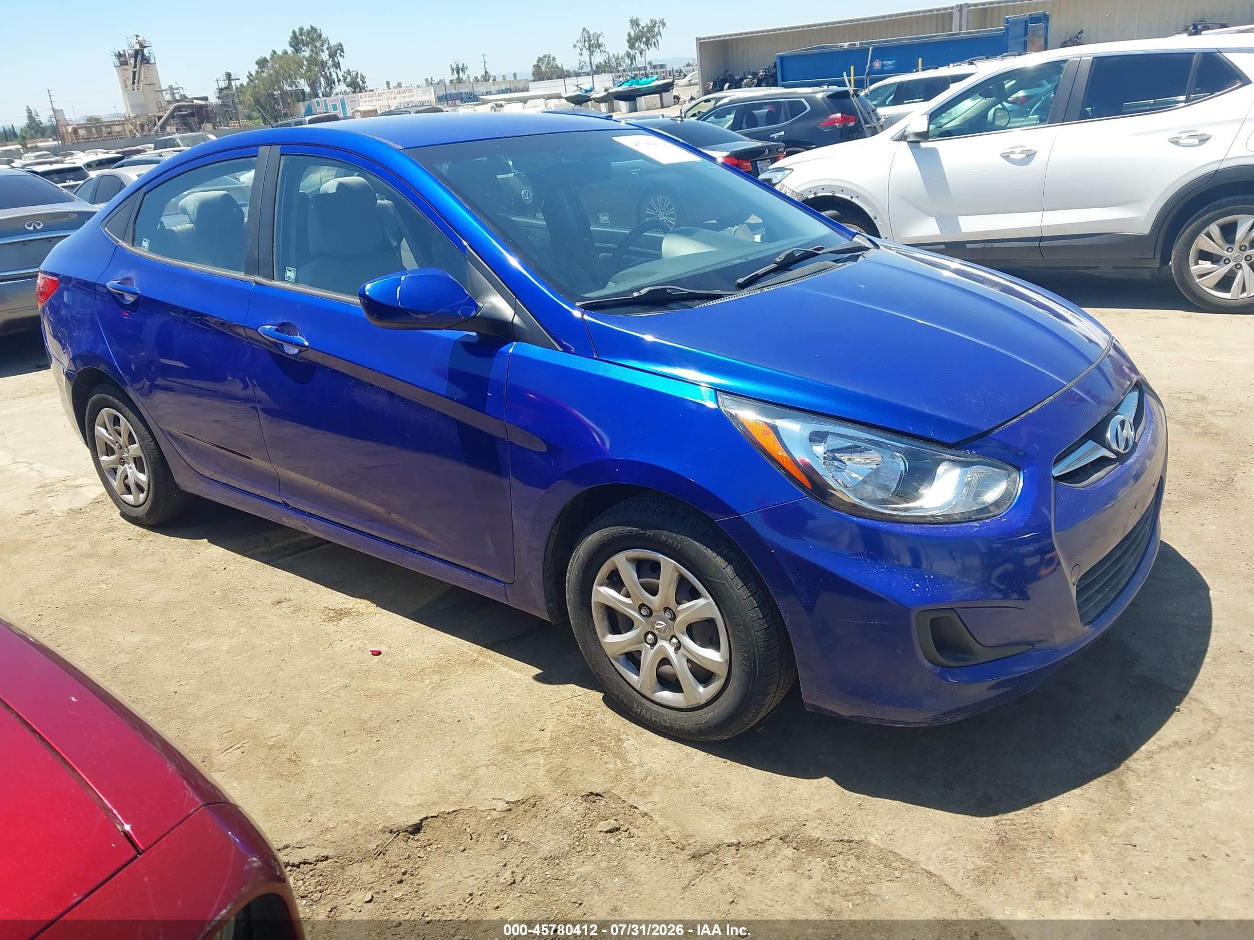 2013 Hyundai Accent GLS, VIN KMHCT4AE1DU448375 — Normal wear